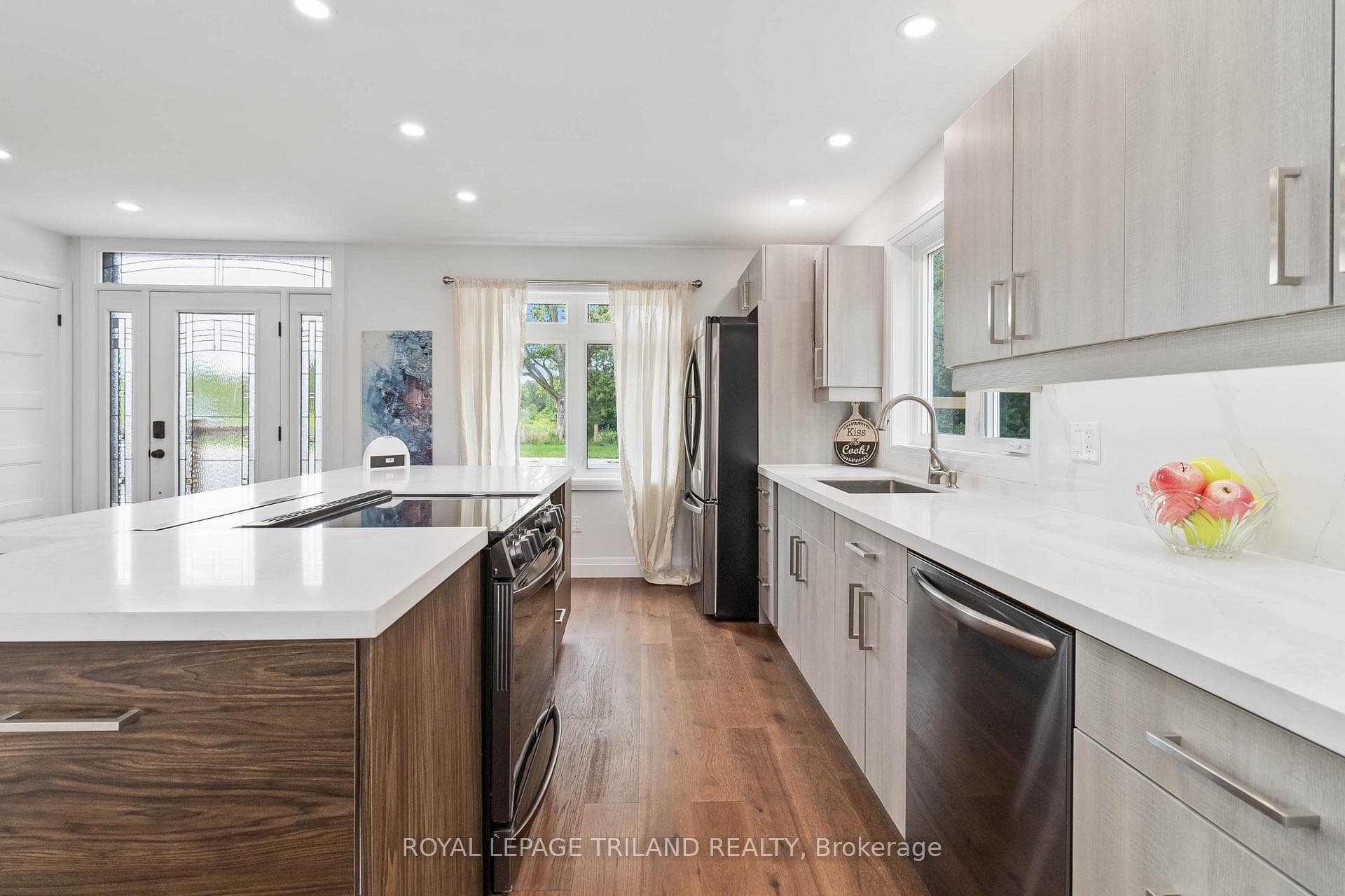 164 Winston Avenue Unit Upper photo 3