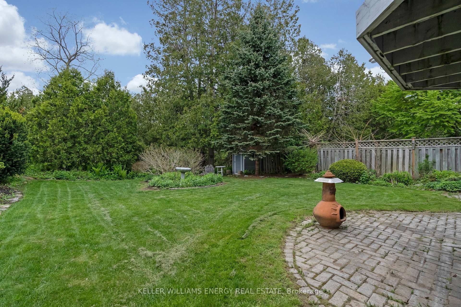 969 Frei Street photo 32