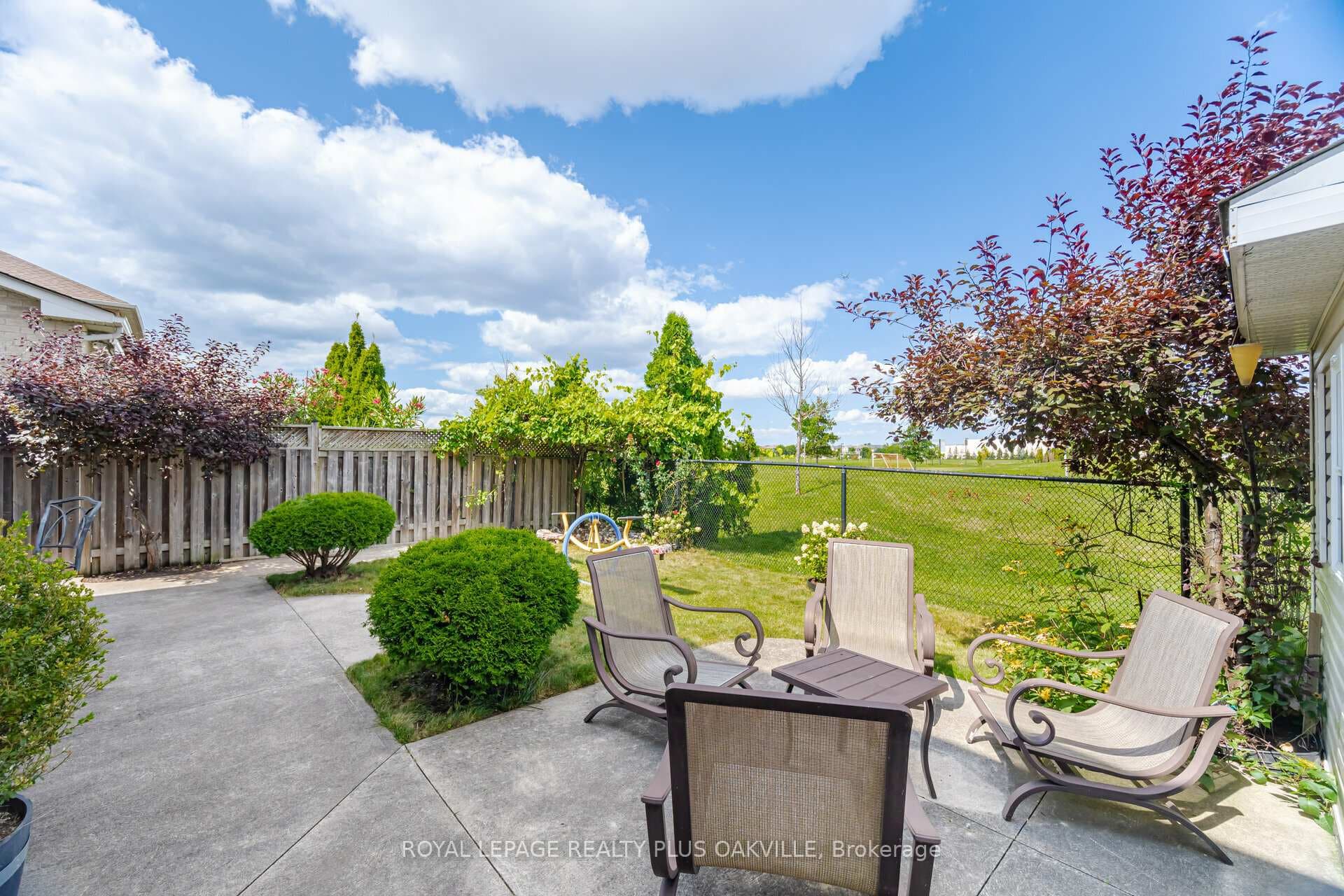 3541 Jorie Crescent photo 37