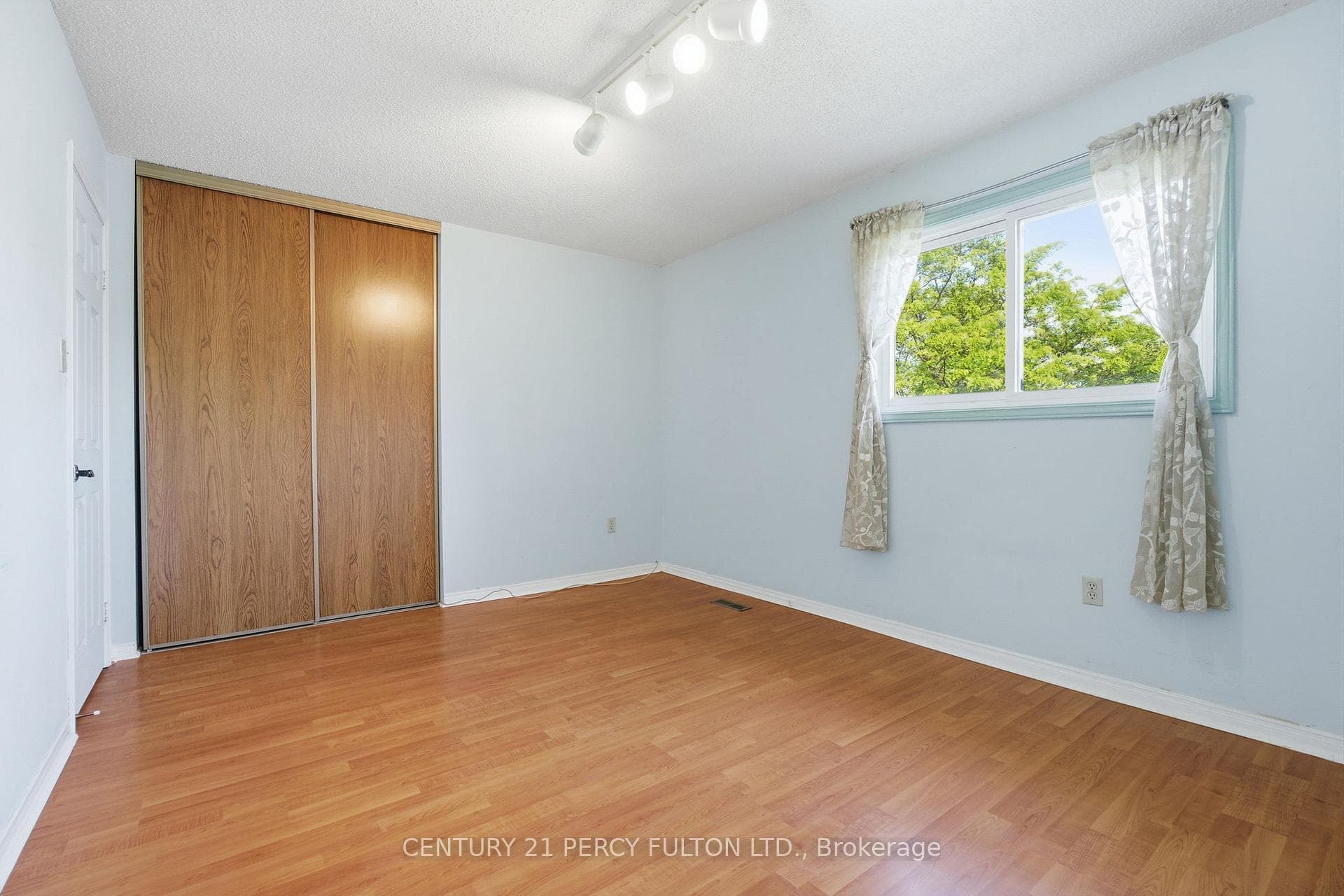 208 Conley Street photo 35
