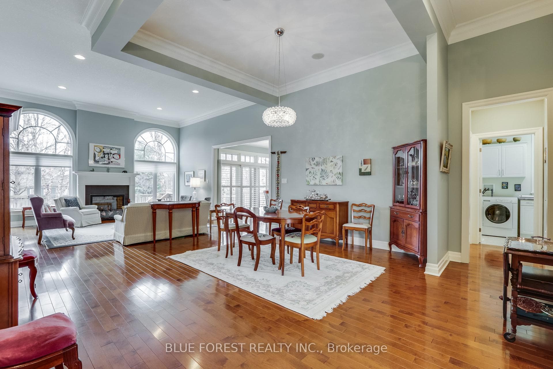 2014 Valleyrun Boulevard Unit 6 photo 13