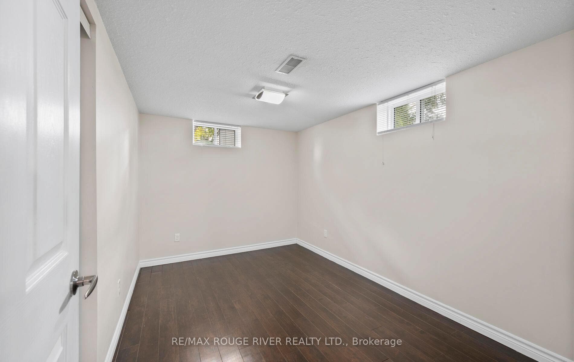 451 Phillip Murray Avenue photo 29