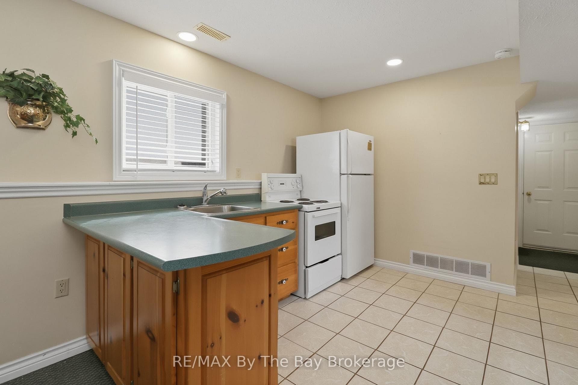 45 40th Street photo 41