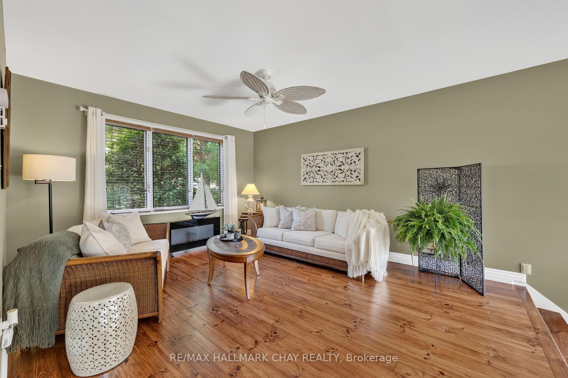 2289 Lakeshore Road photo 32