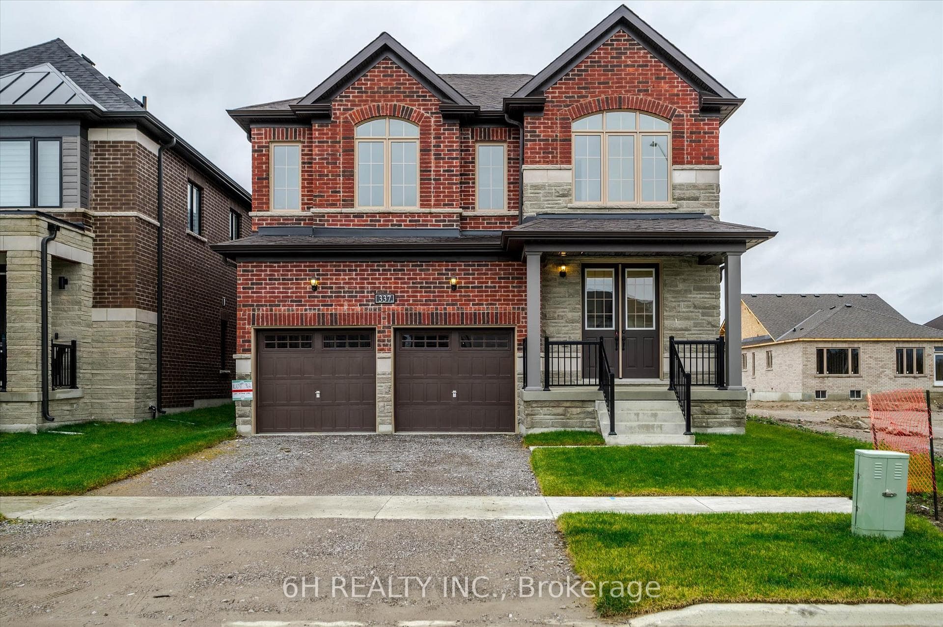 337 O'Toole Crescent photo 1