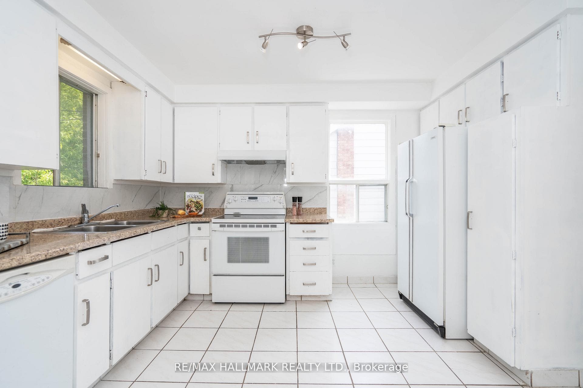 104 Highland Park (Main) Boulevard photo 16