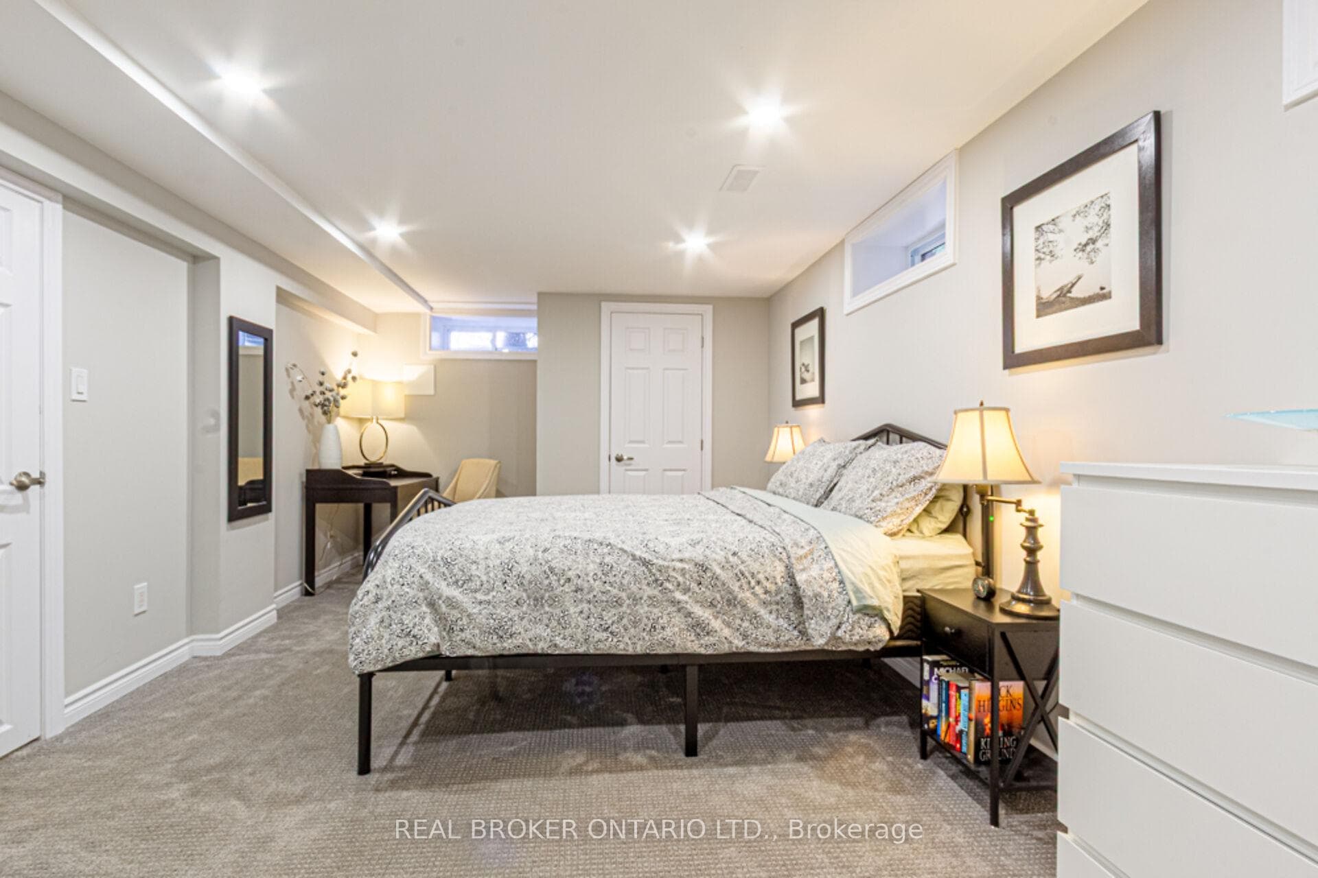 15 Coachman Crescent photo 31