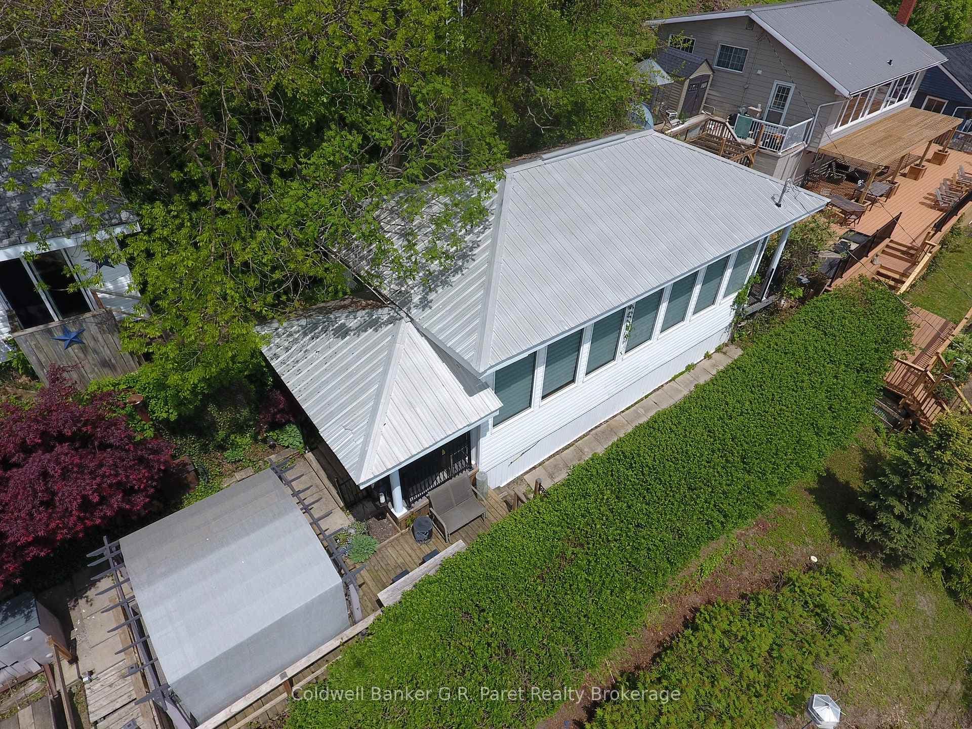 61 Bluewater Avenue photo 2