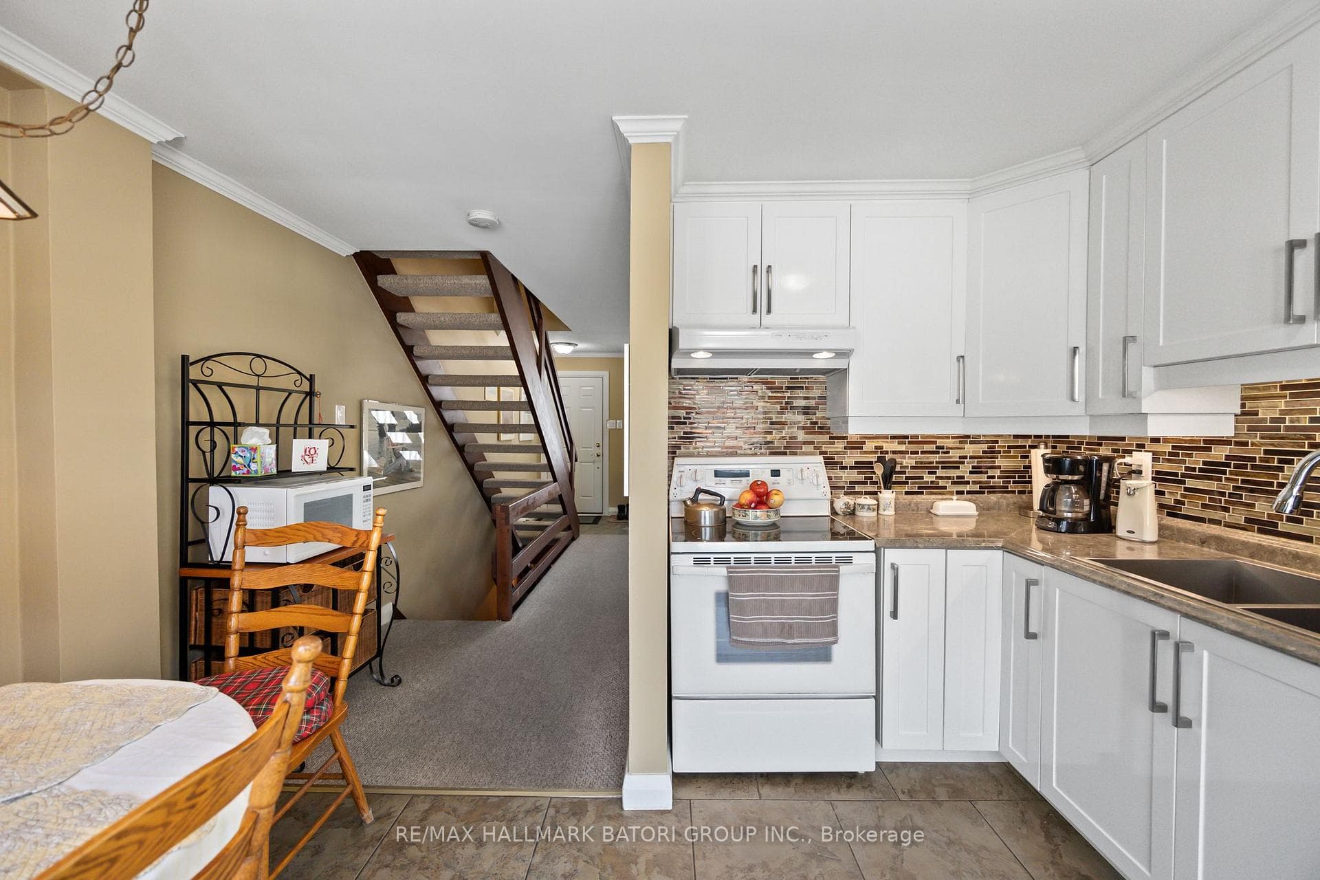 20 Rowley Avenue photo 6