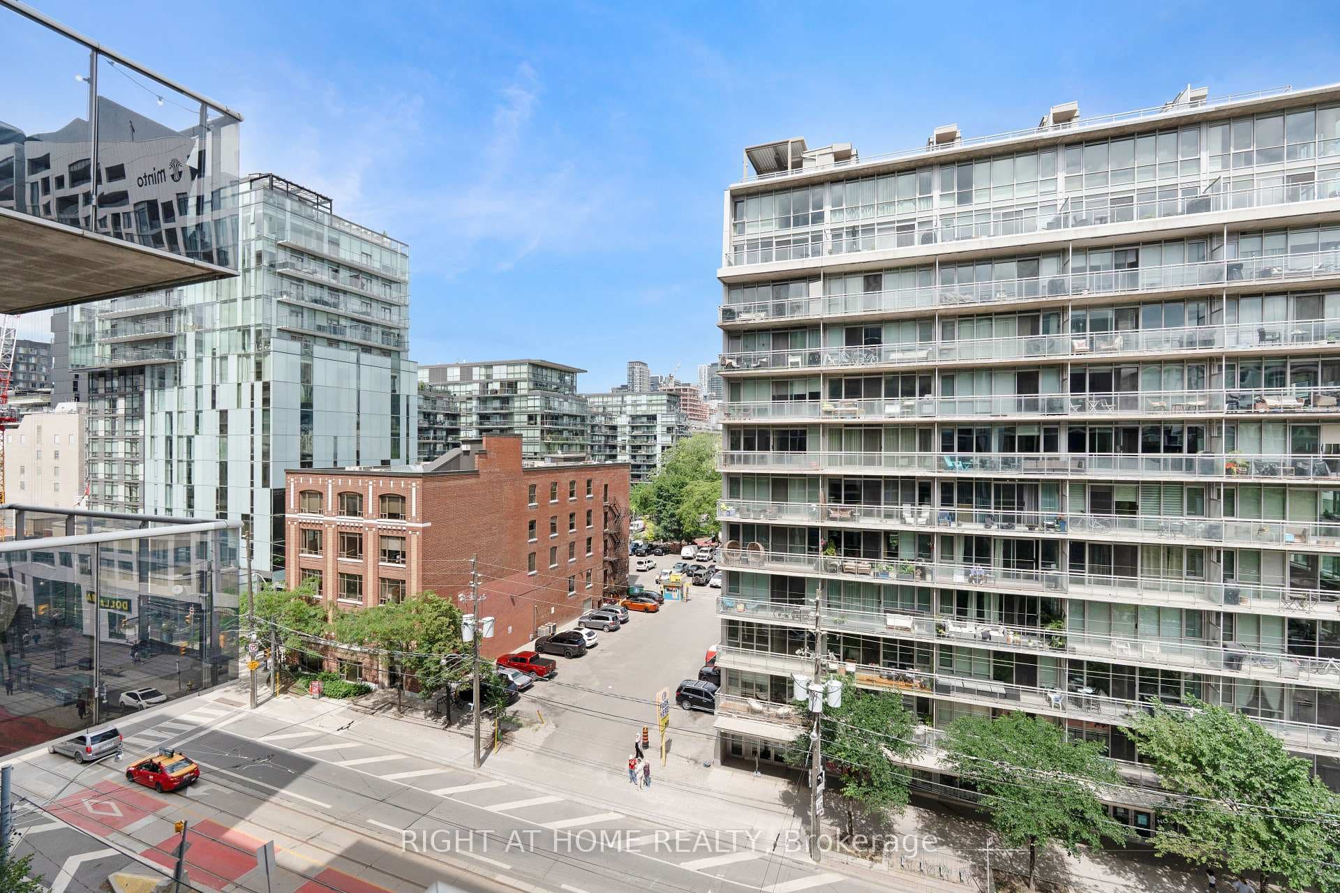 60 Bathurst Street Unit 610 photo 11