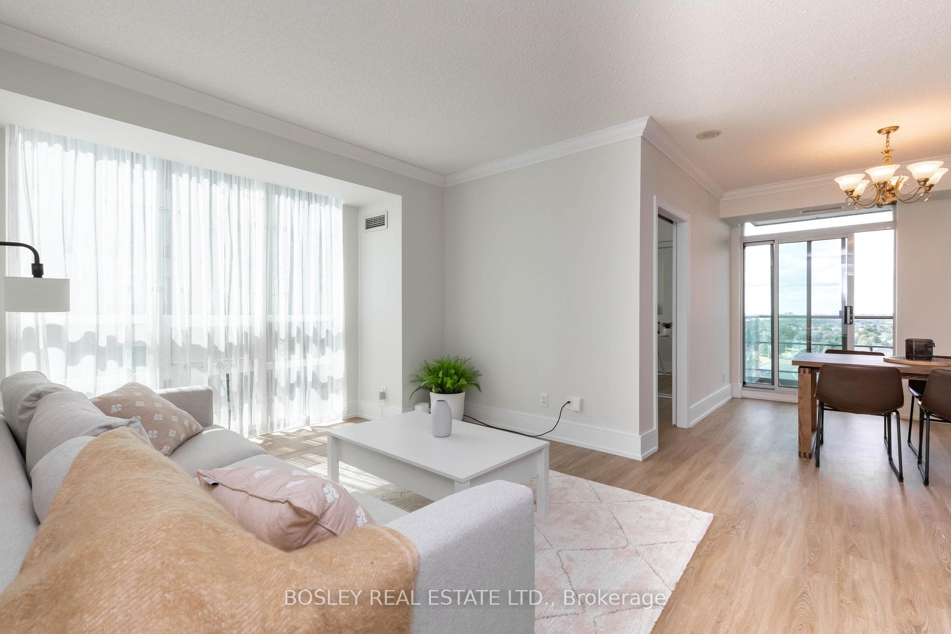 100 Promenade Circle Unit 1001 photo 7