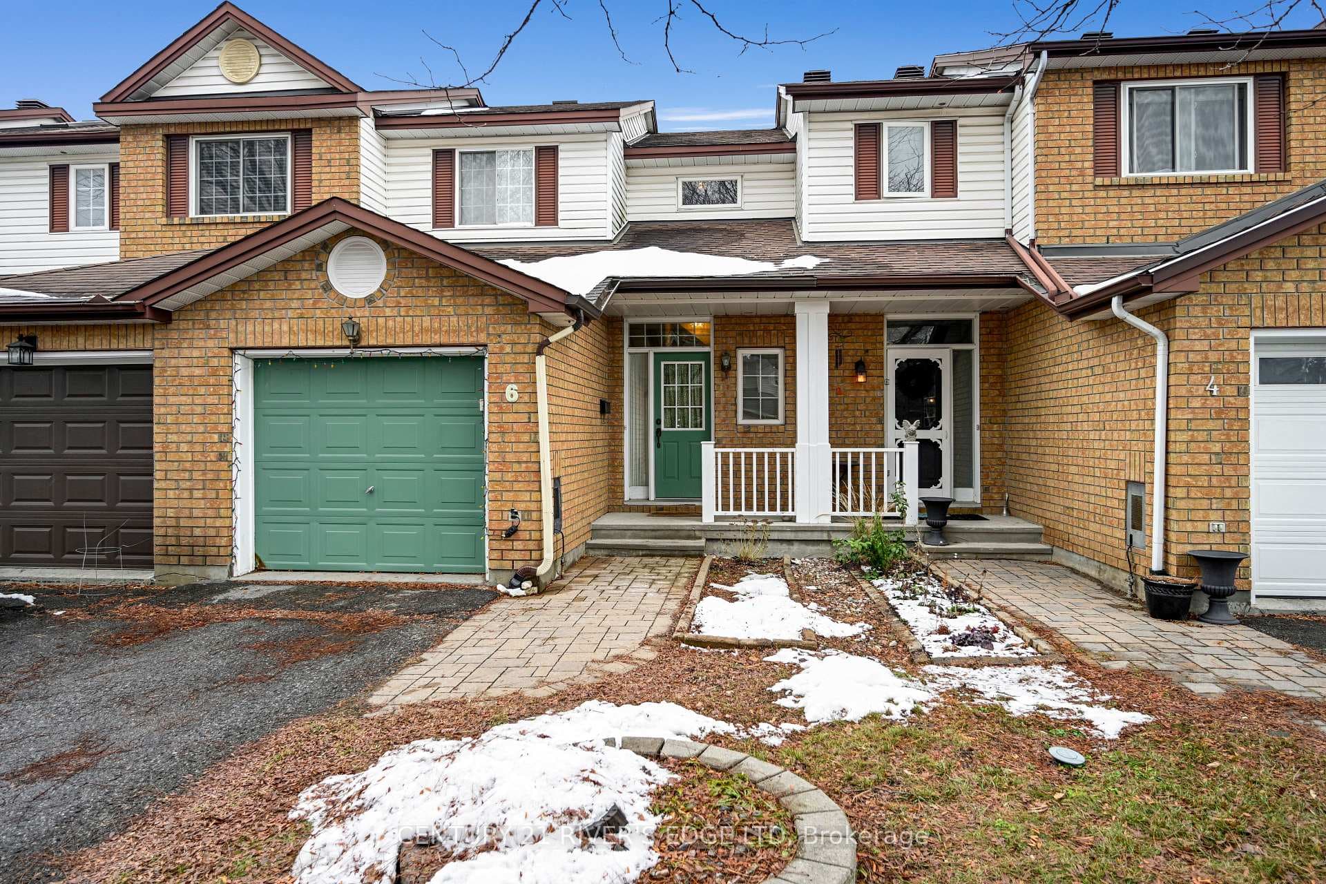 6 SUNNYBROOKE Drive photo 2