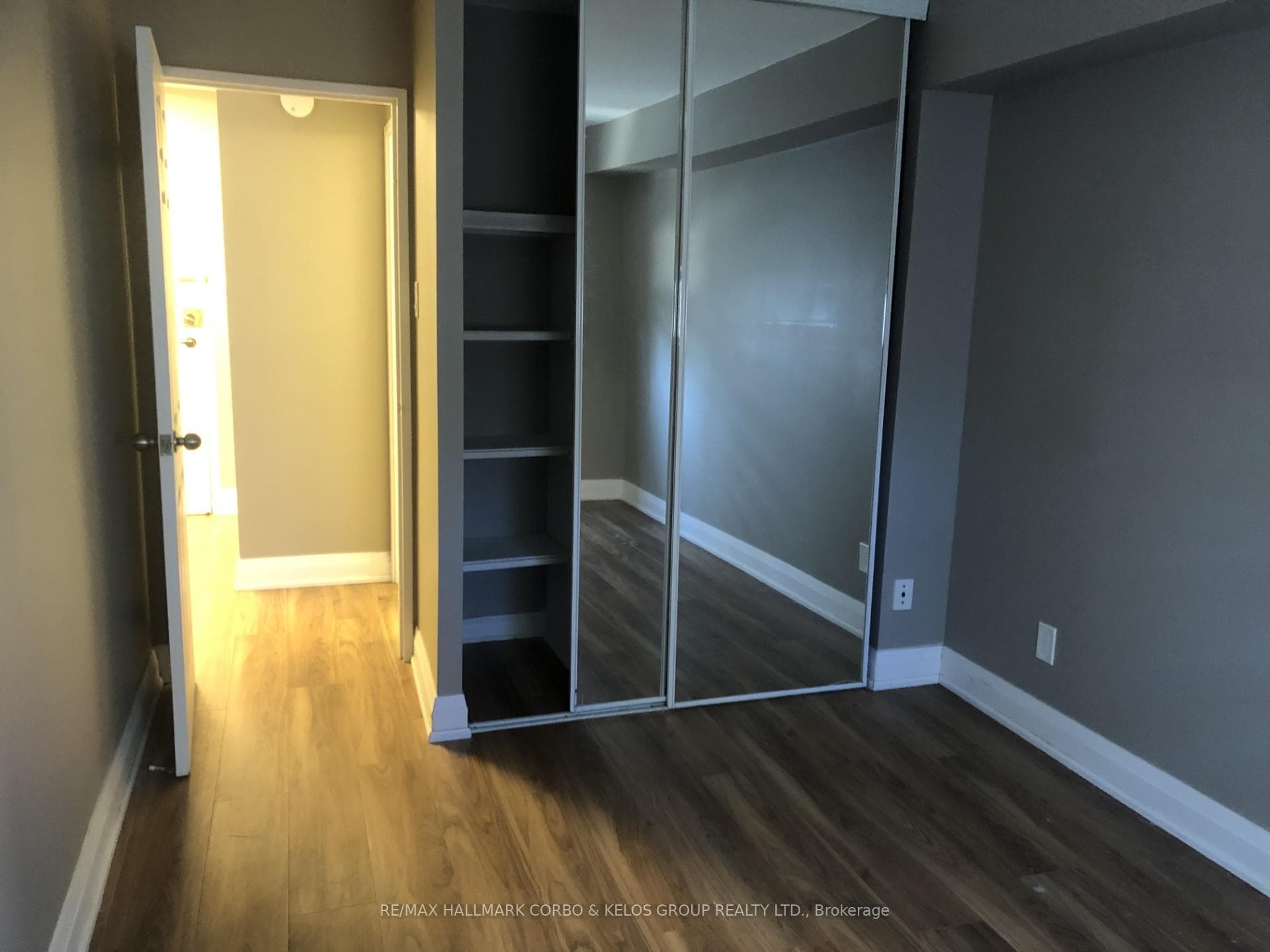 80 St Patrick Street Unit 922 photo 6