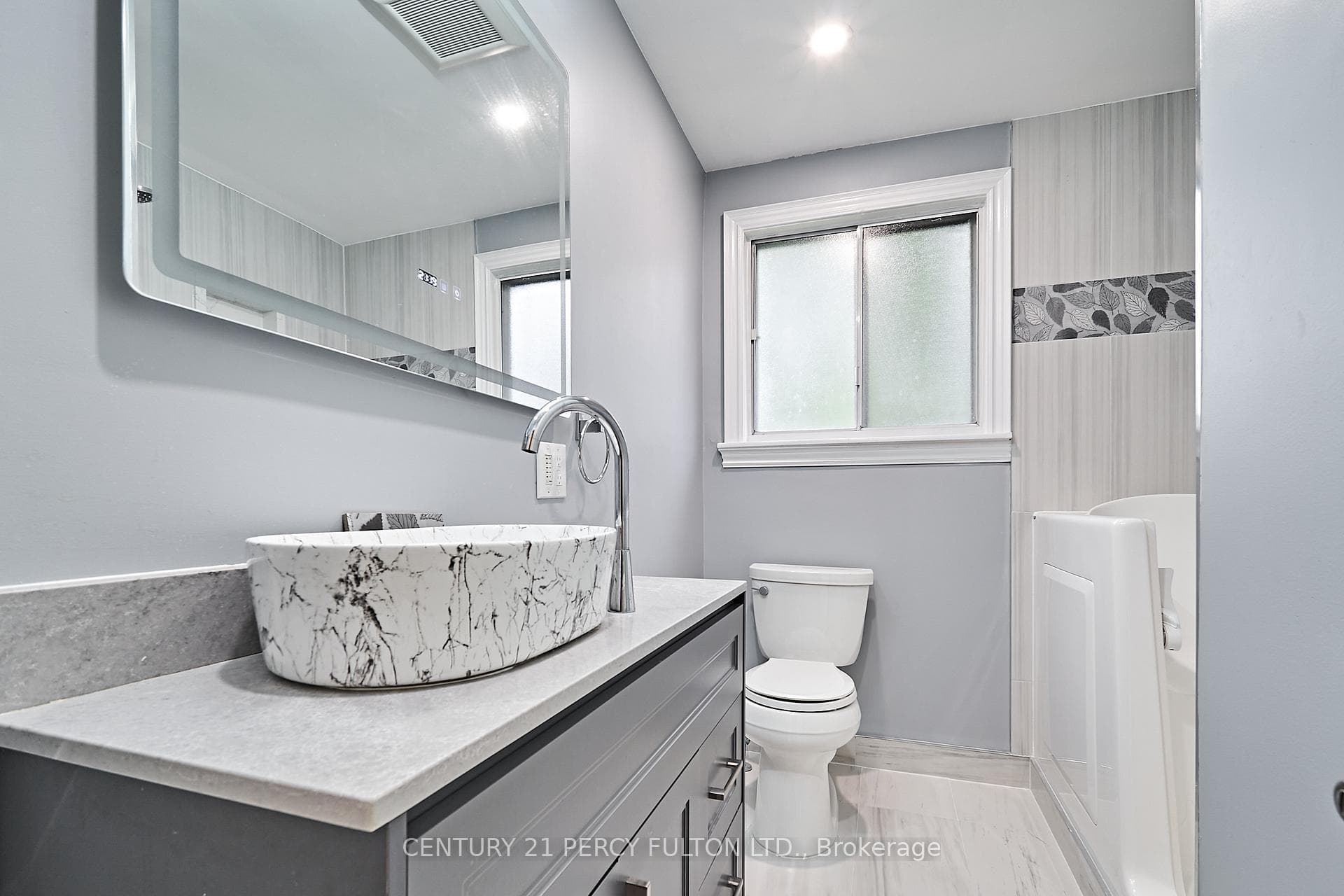 9 Hiley Avenue photo 9