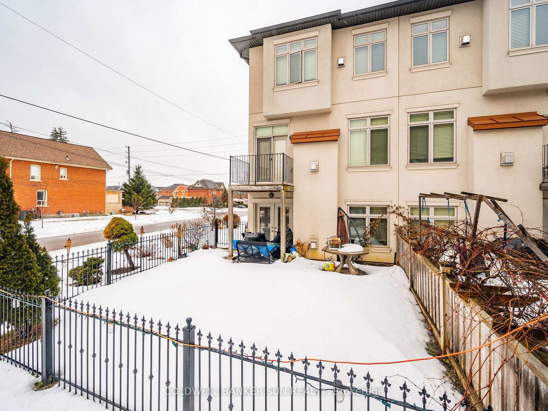 8283 KIPLING Avenue photo 24
