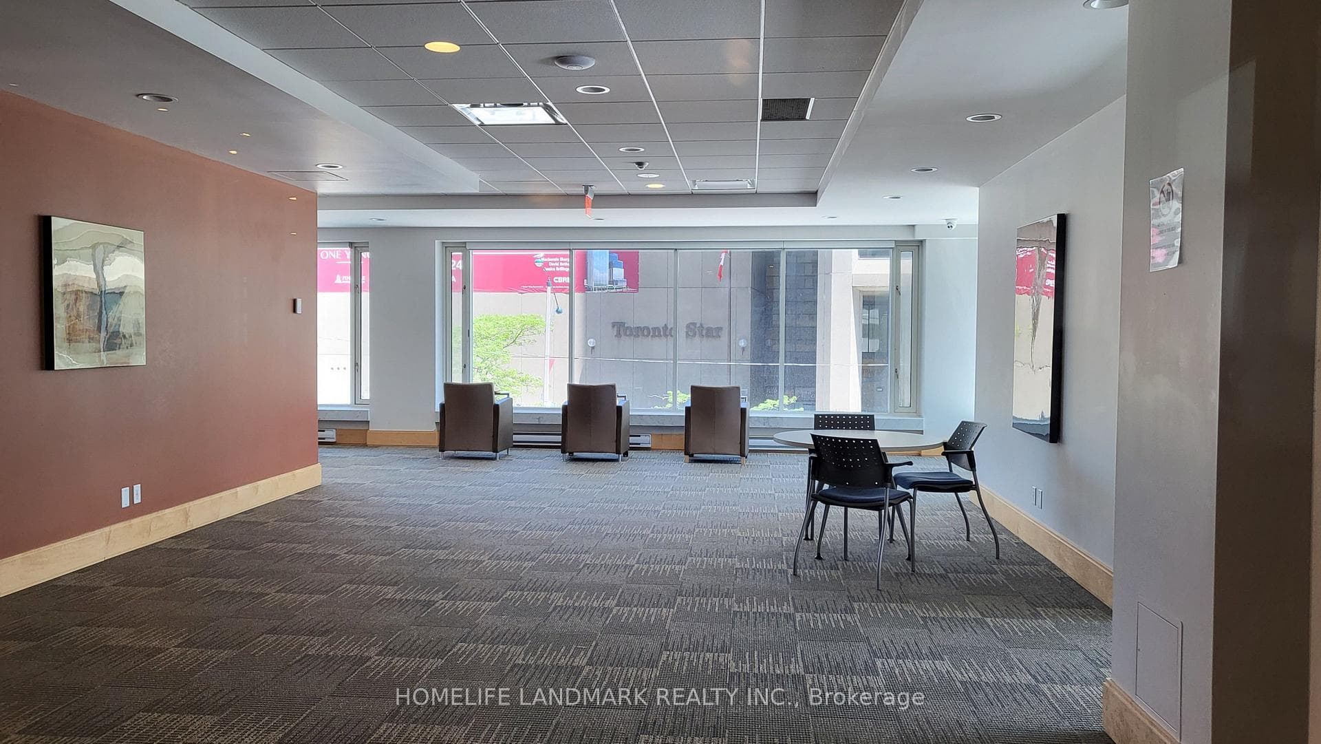 10 Queens Quay Unit 611 photo 17