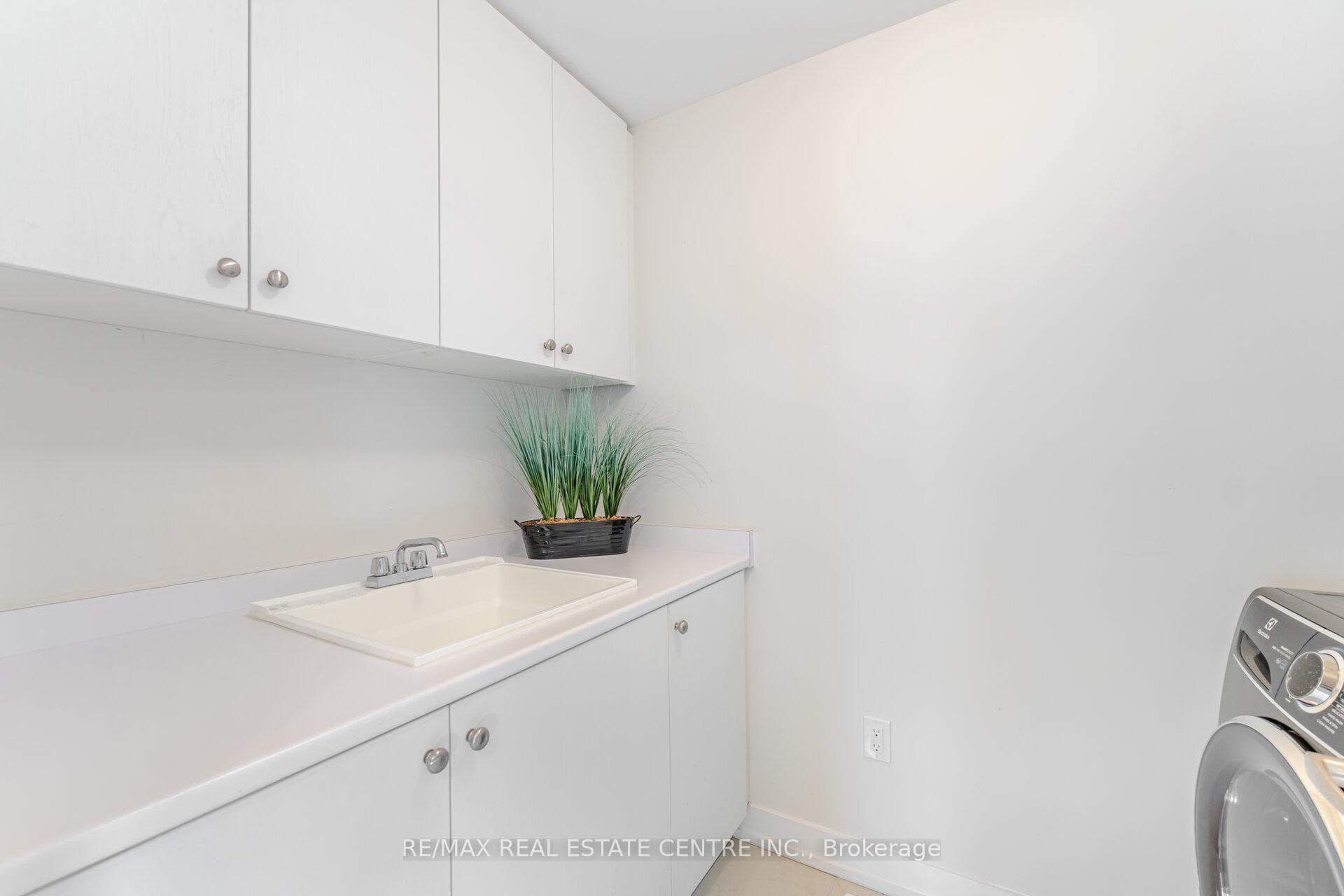 649 Etheridge Avenue photo 32