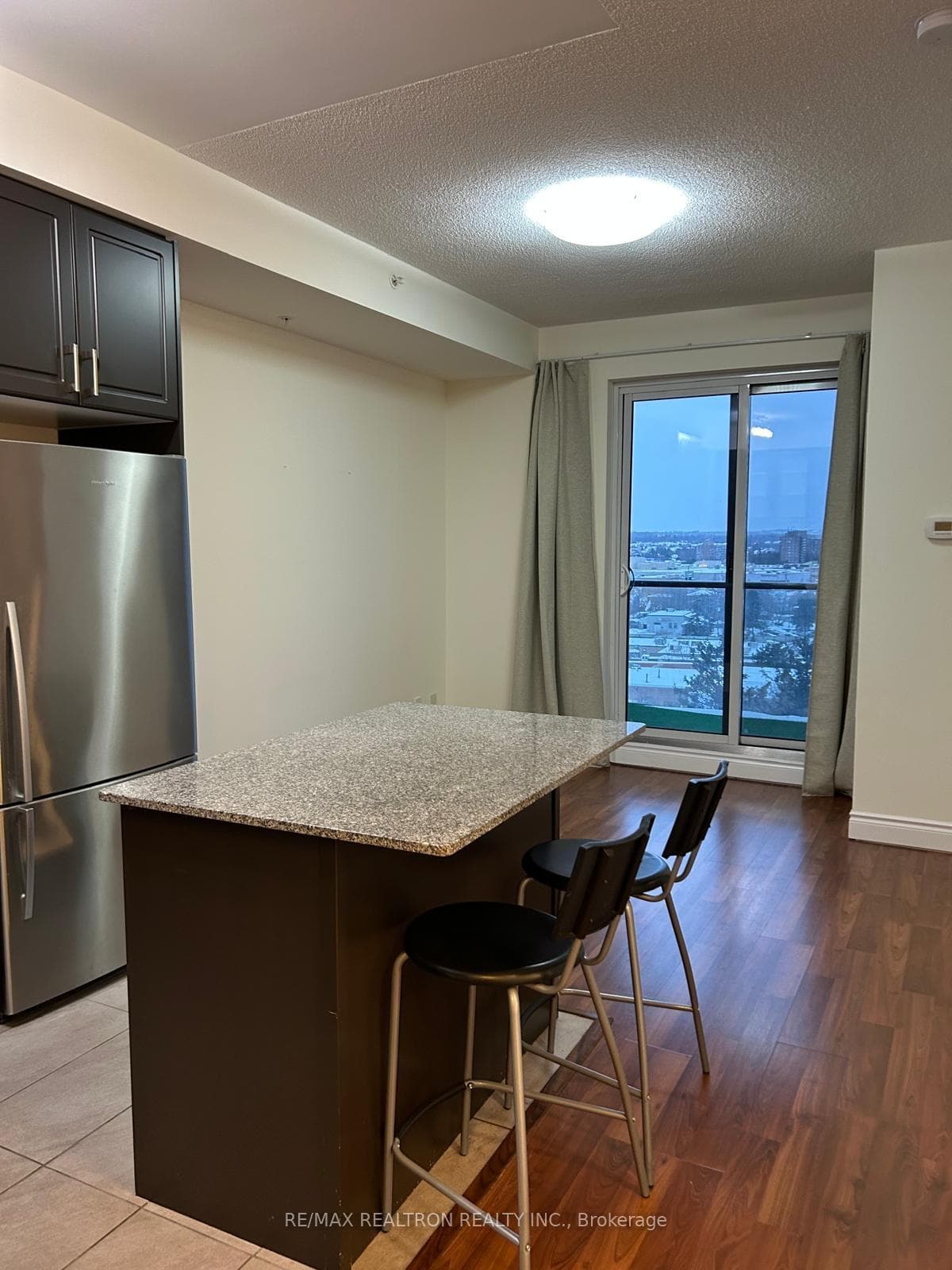9090 Yonge Street Unit 903 photo 9