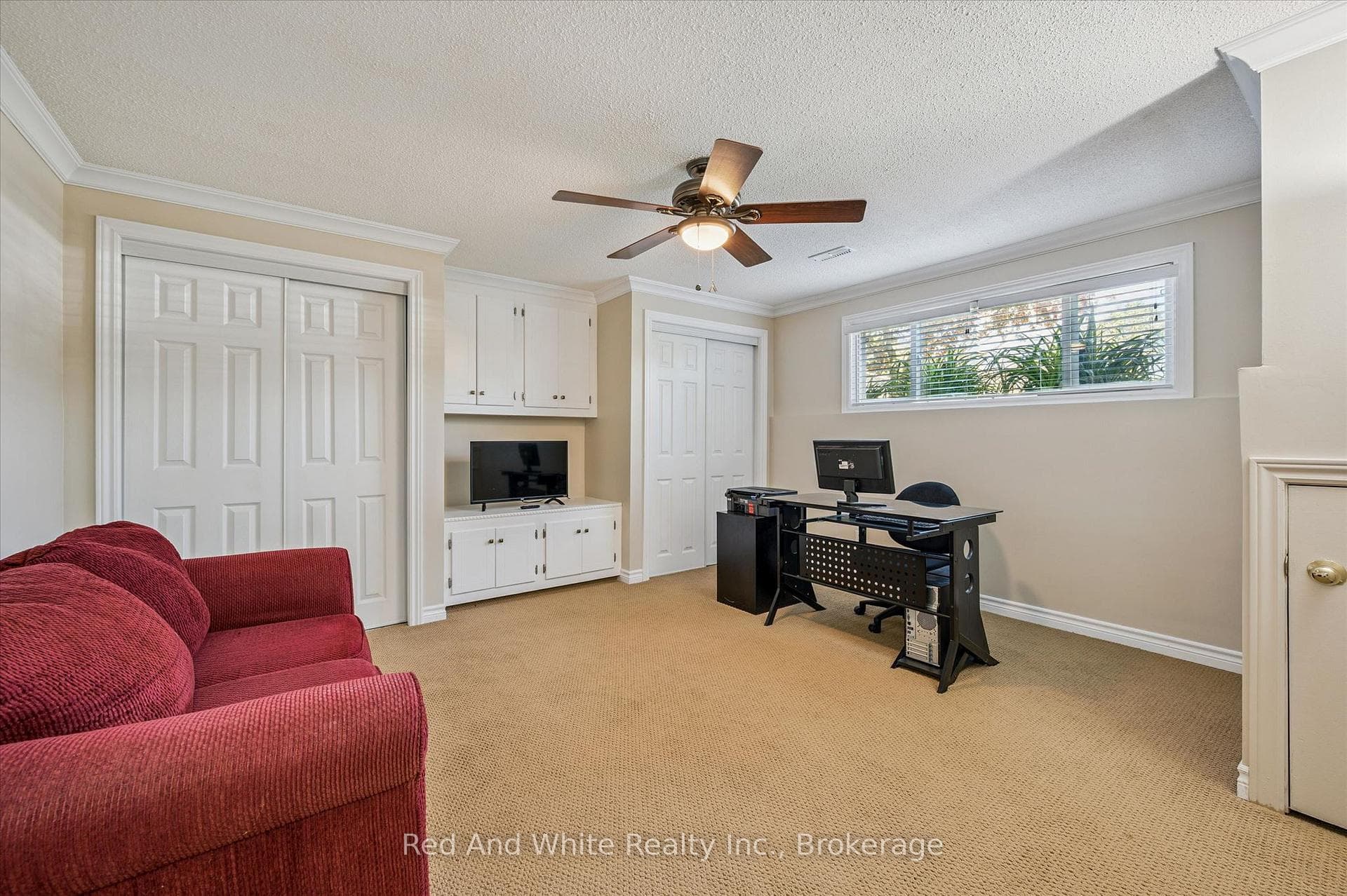 47 Oakhurst Crescent photo 28