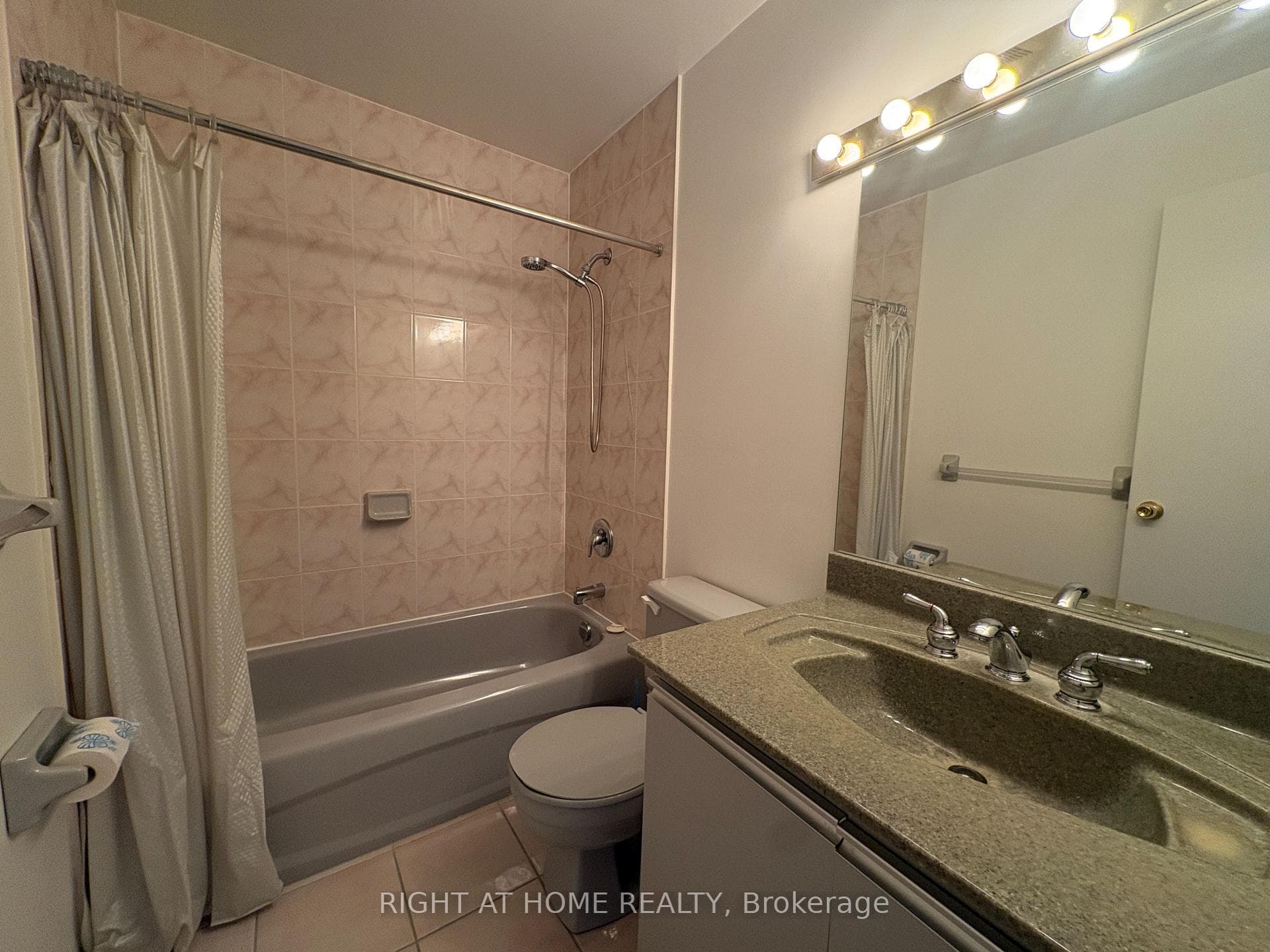 160 Palmdale Drive Unit 194 photo 12