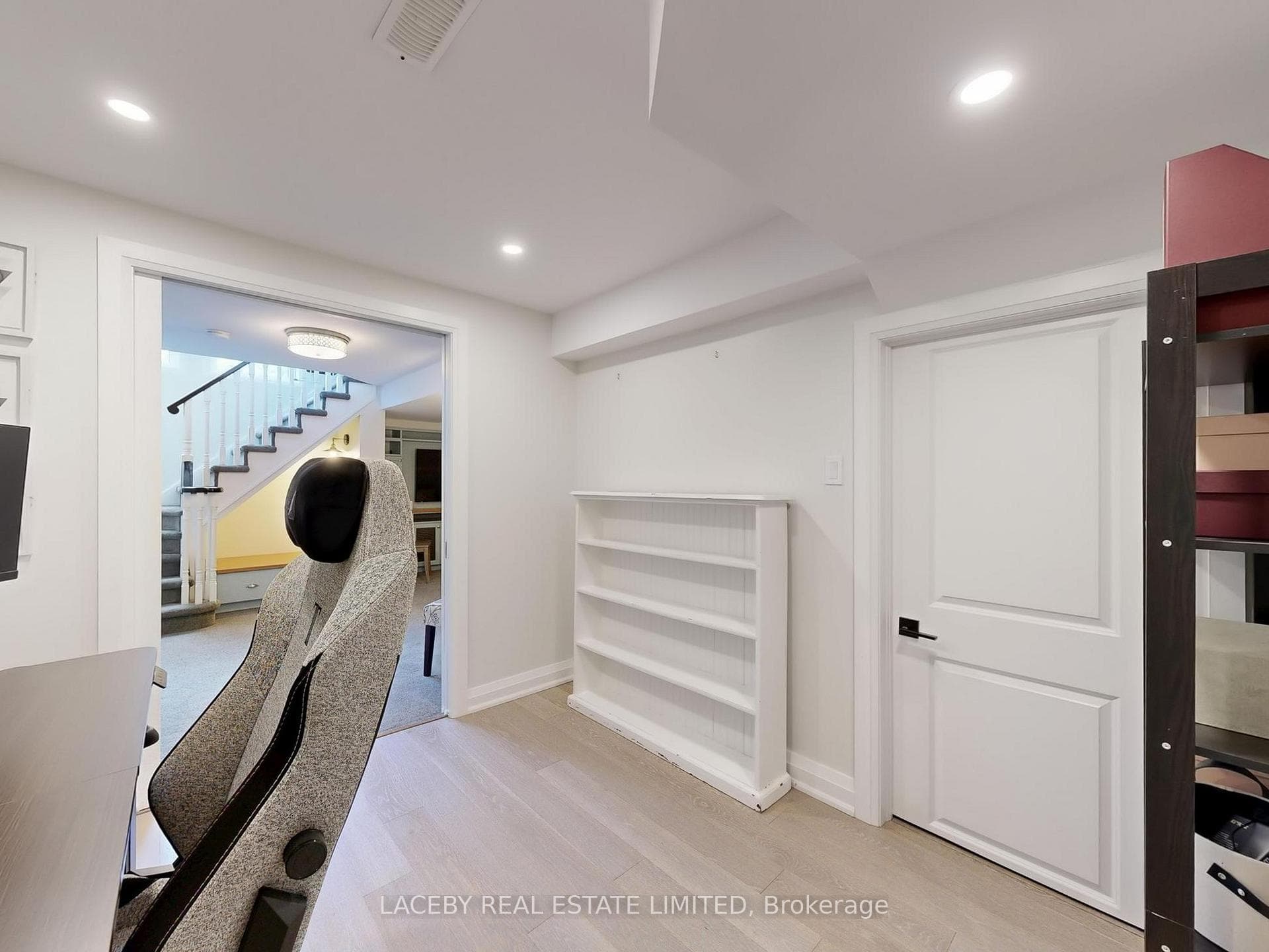 71 Hollandview Trail photo 38