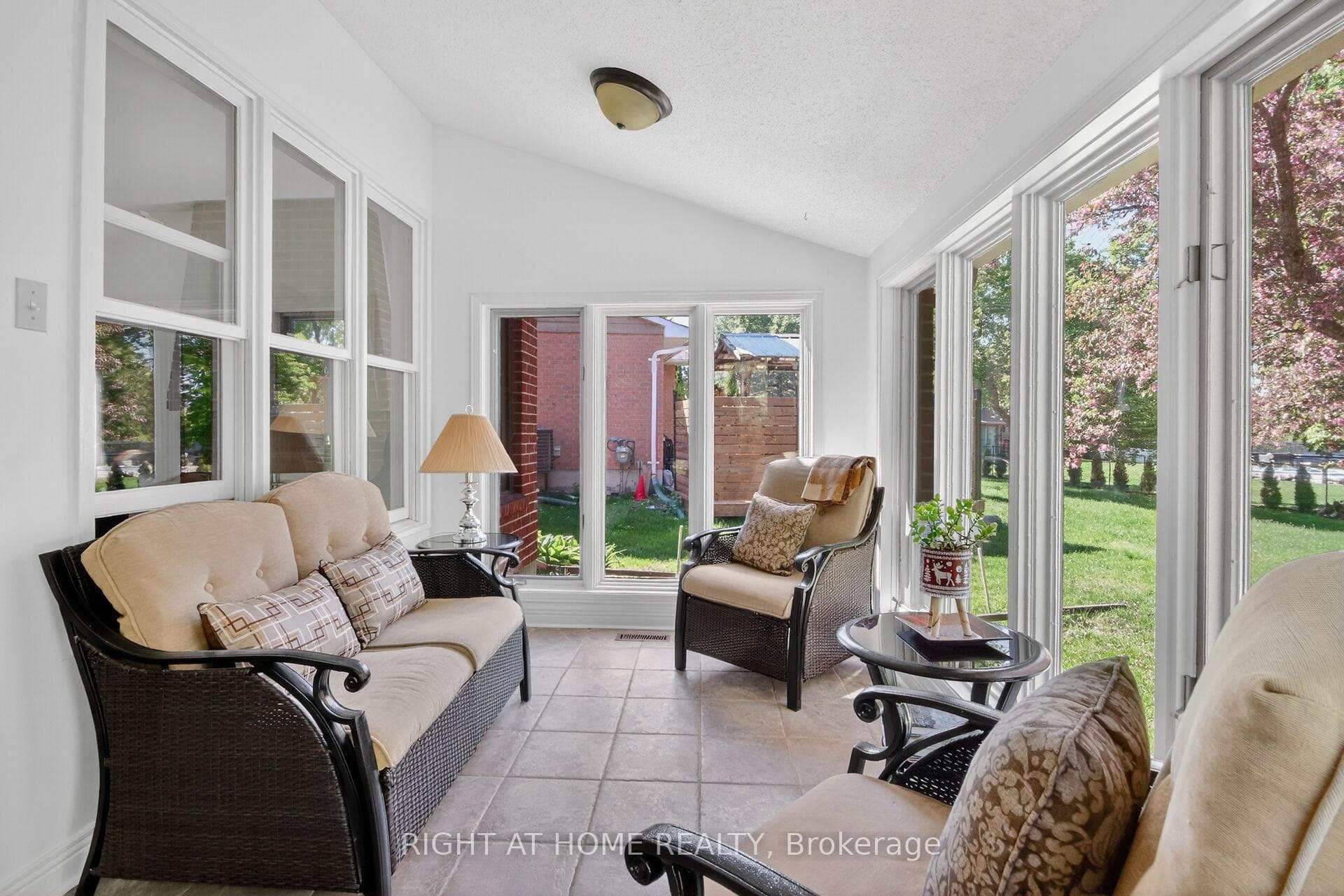 66 Beechfern Drive photo 20