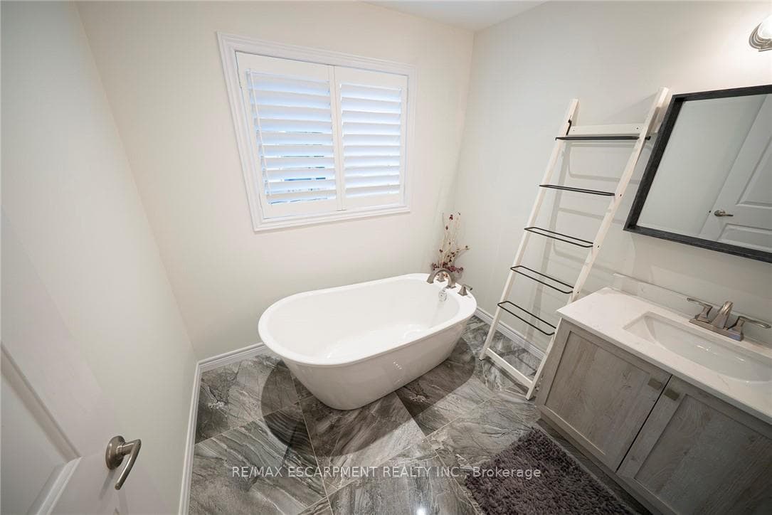 73 Eleanor Avenue photo 20
