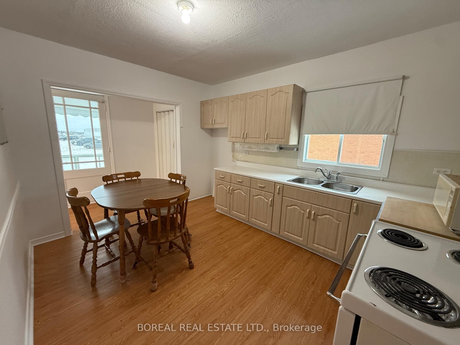 101 Ross Road photo 11