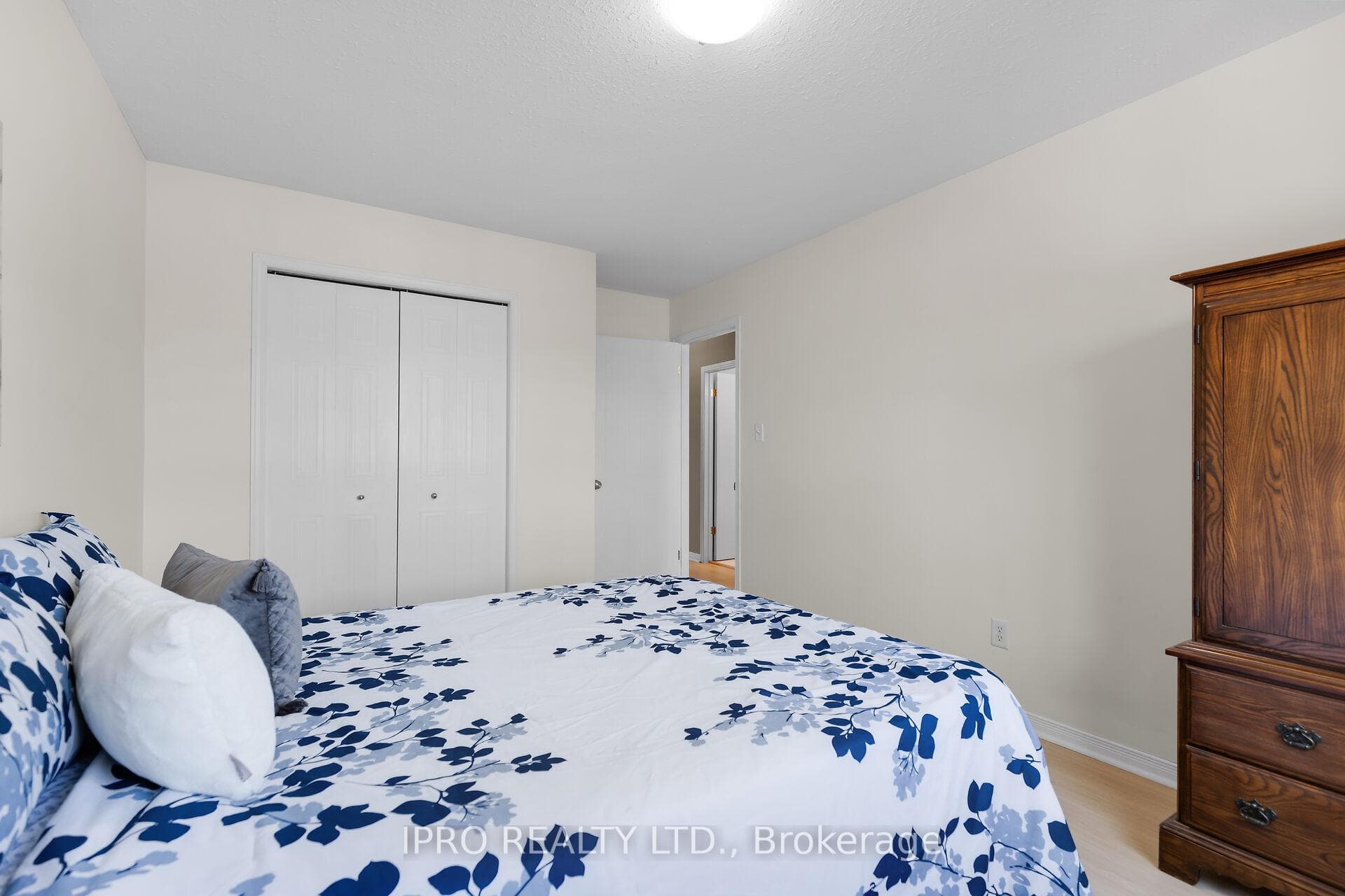 416 Cuthbert Circle photo 18