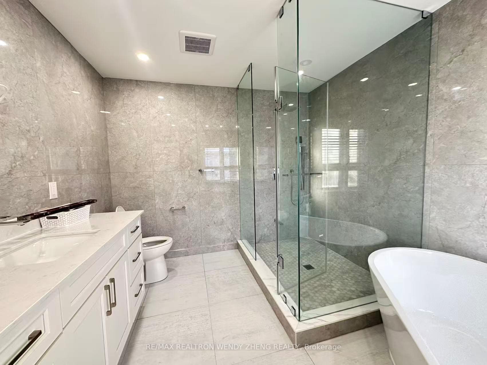 29 Libra Avenue photo 11