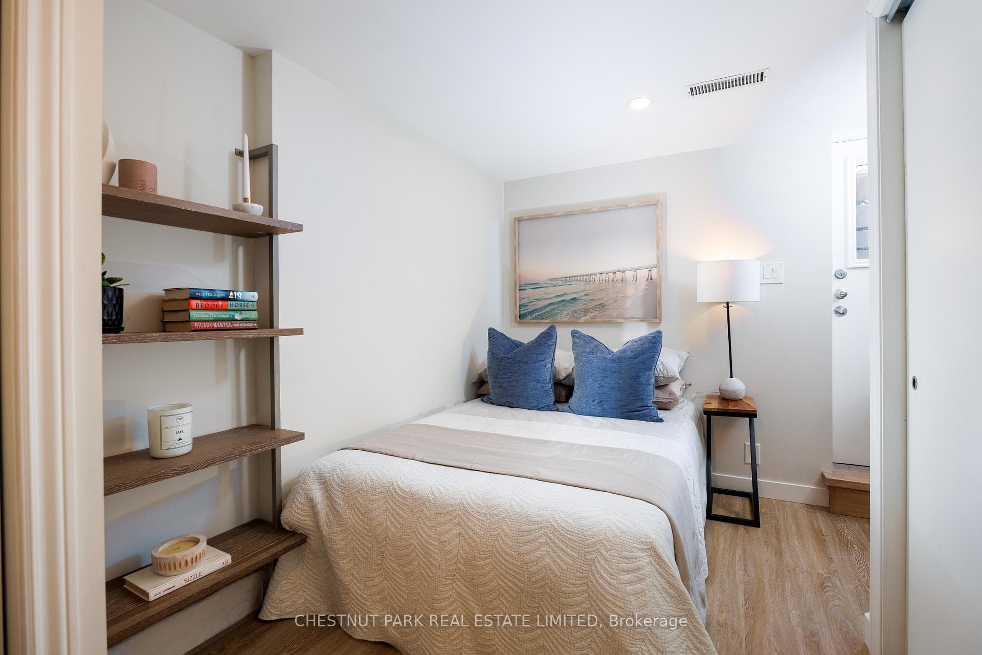 428 Montrose Avenue photo 40