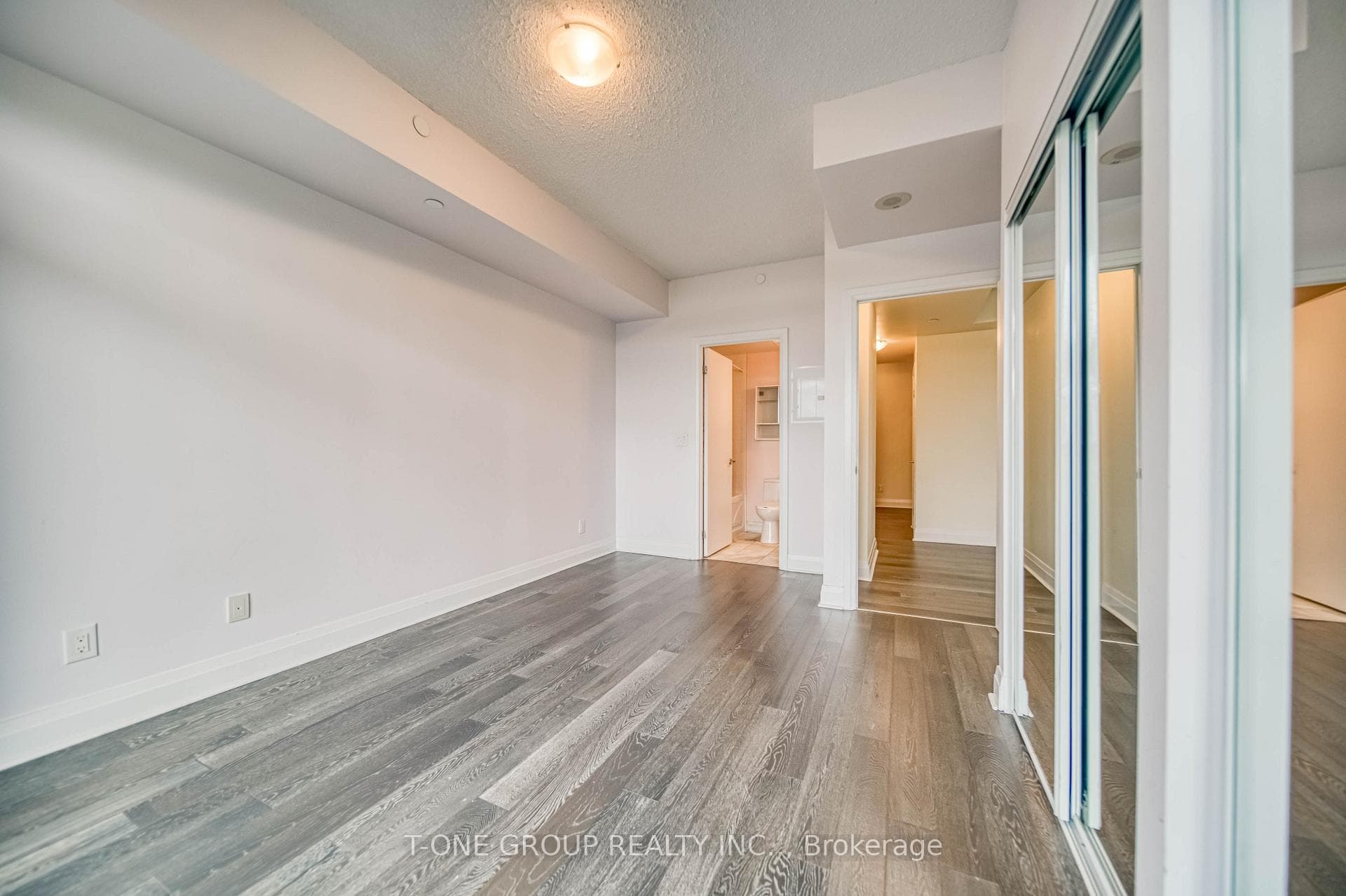 399 Spring Garden Avenue Unit 421 photo 16