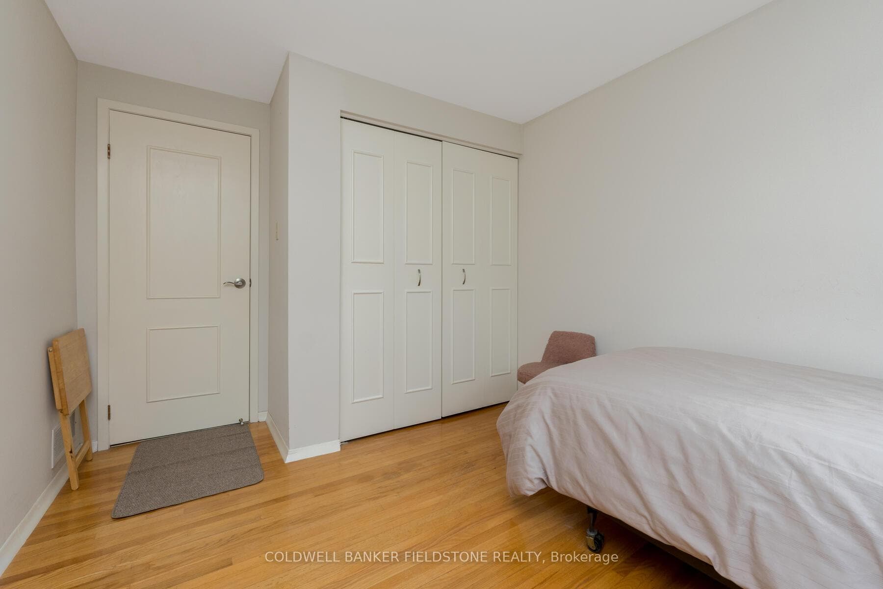 33 Metcalfe Court photo 20