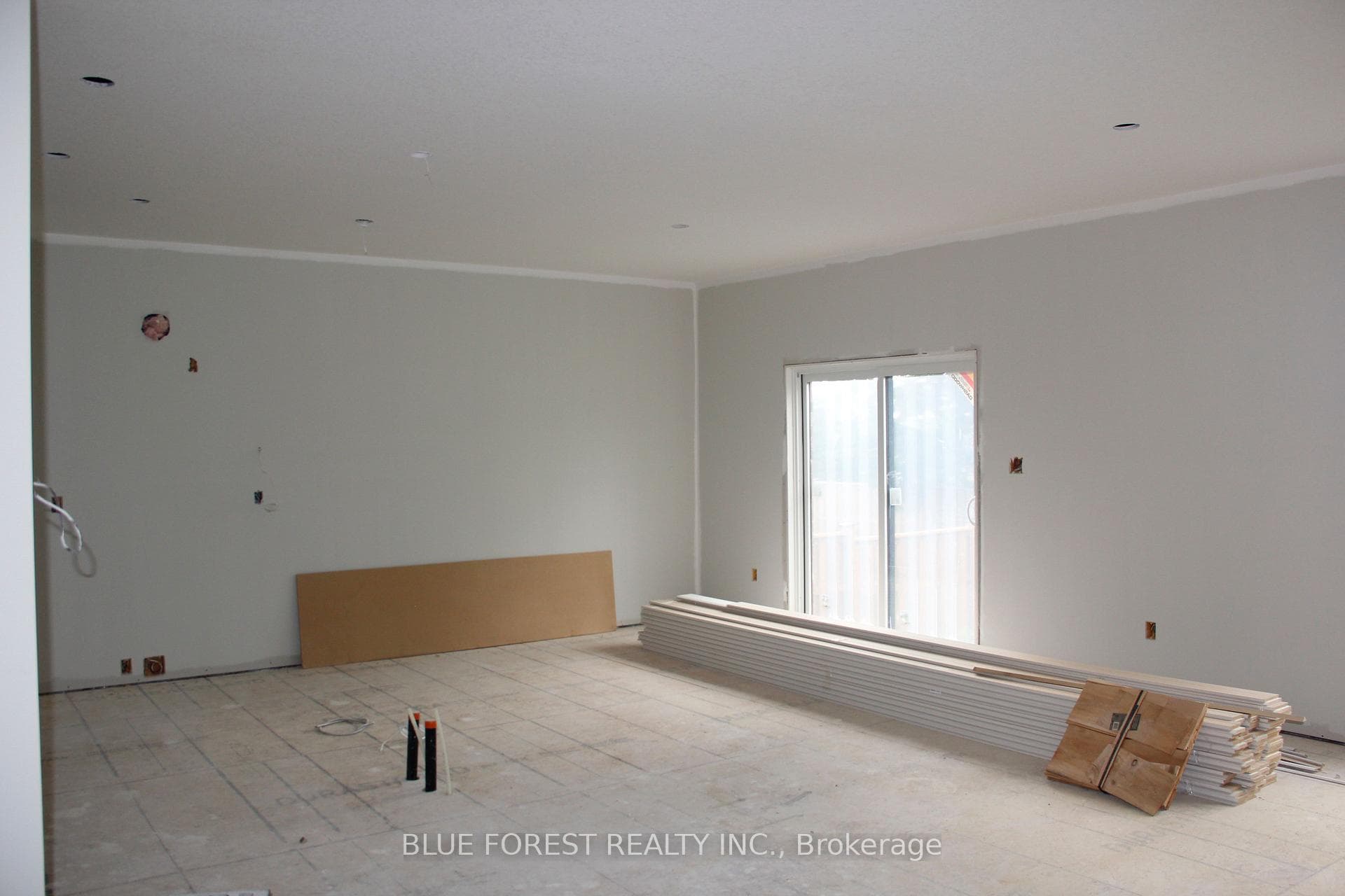 288 Ashford Street photo 6
