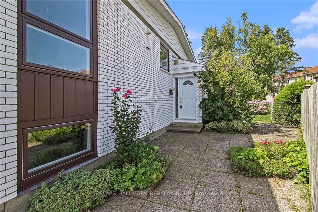 1807 APPLEGROVE Court photo 3