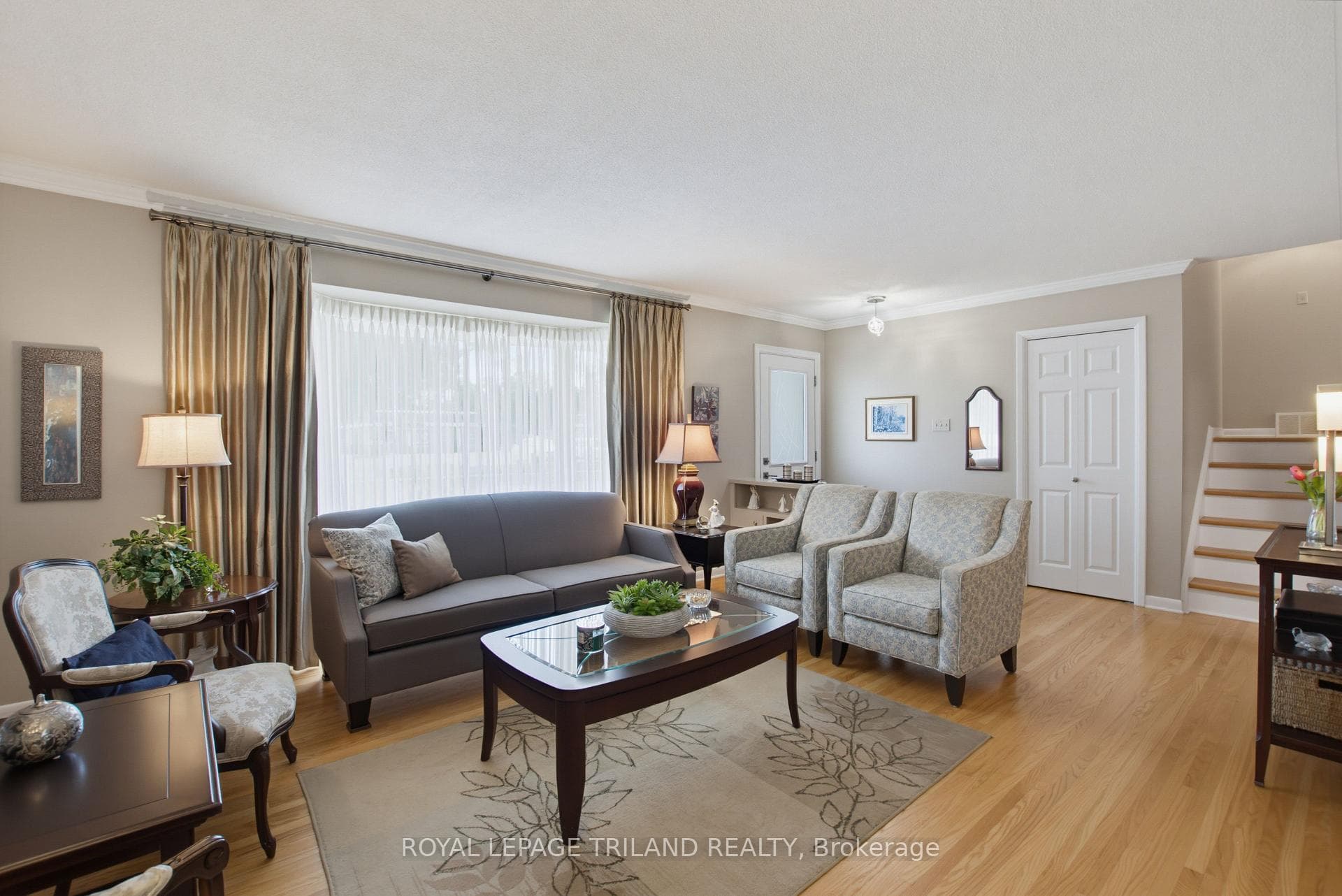 1463 Glenora Drive photo 10