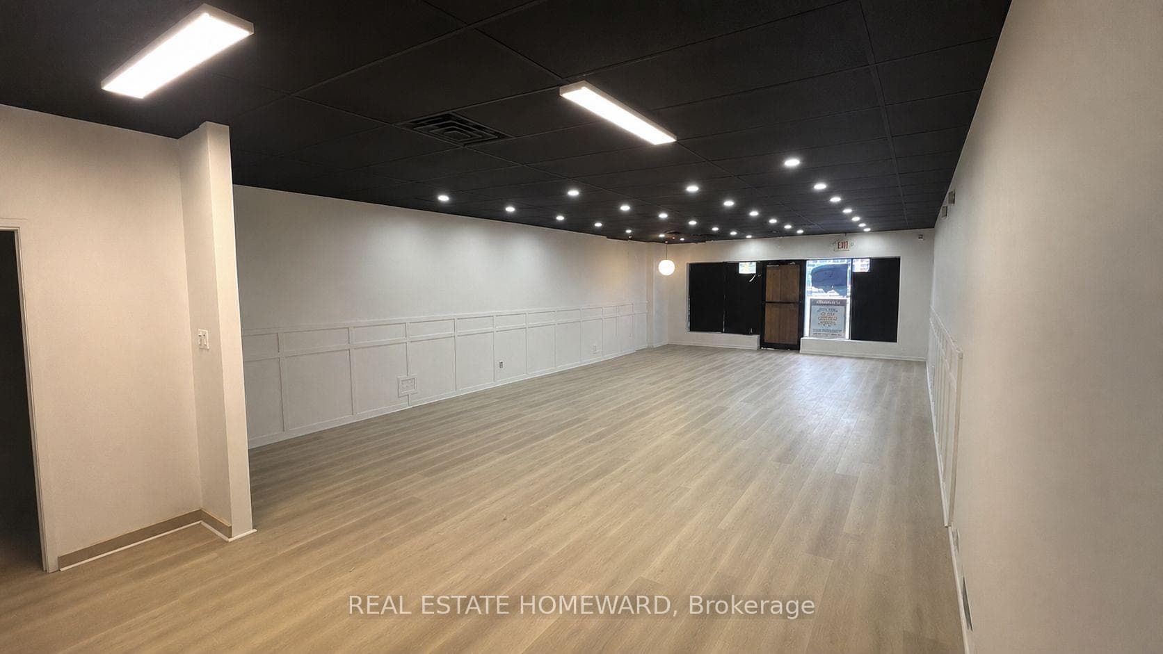 3095 Eglinton Avenue Unit #4 photo 4
