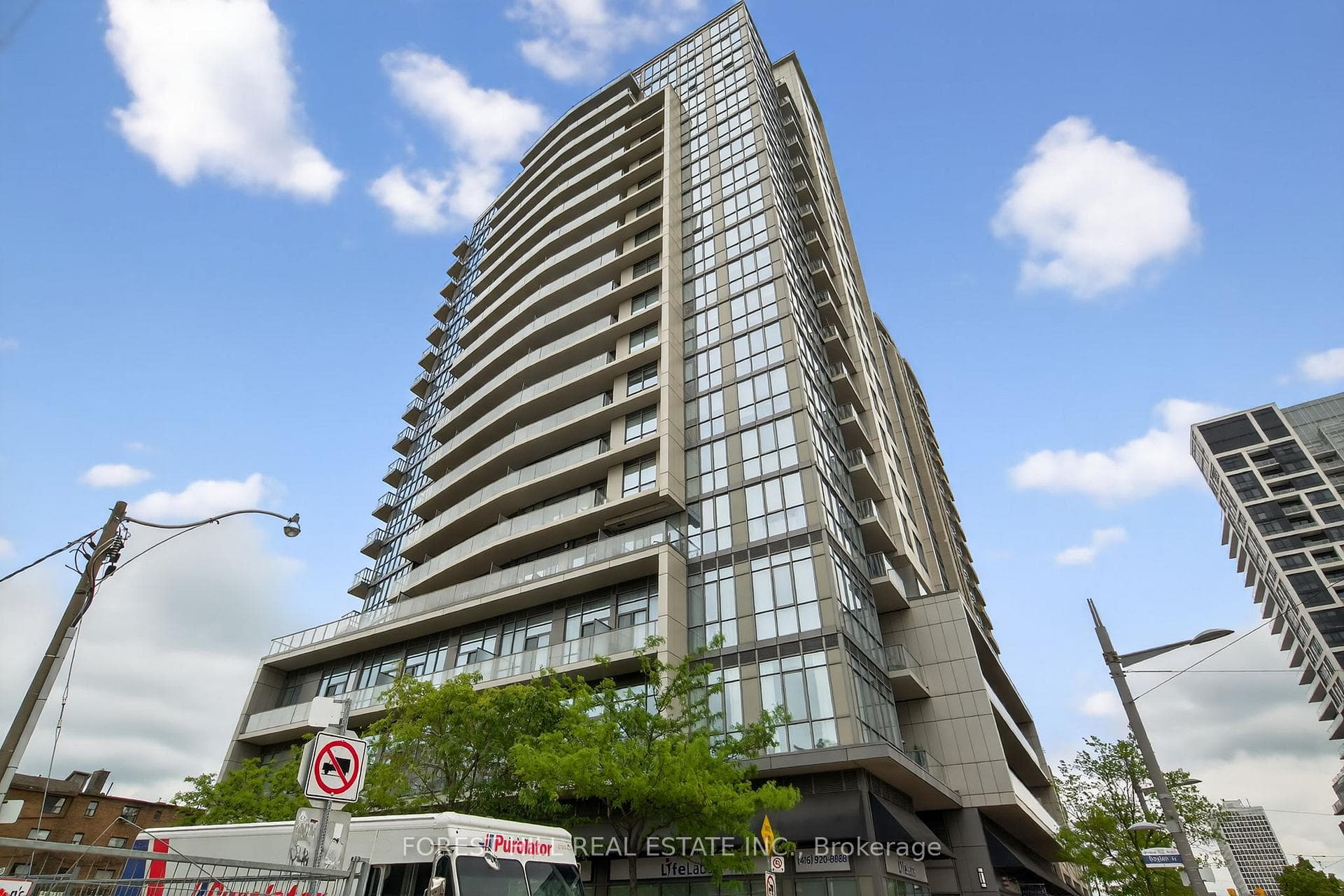 530 St Clair Avenue Unit 1608 photo 1