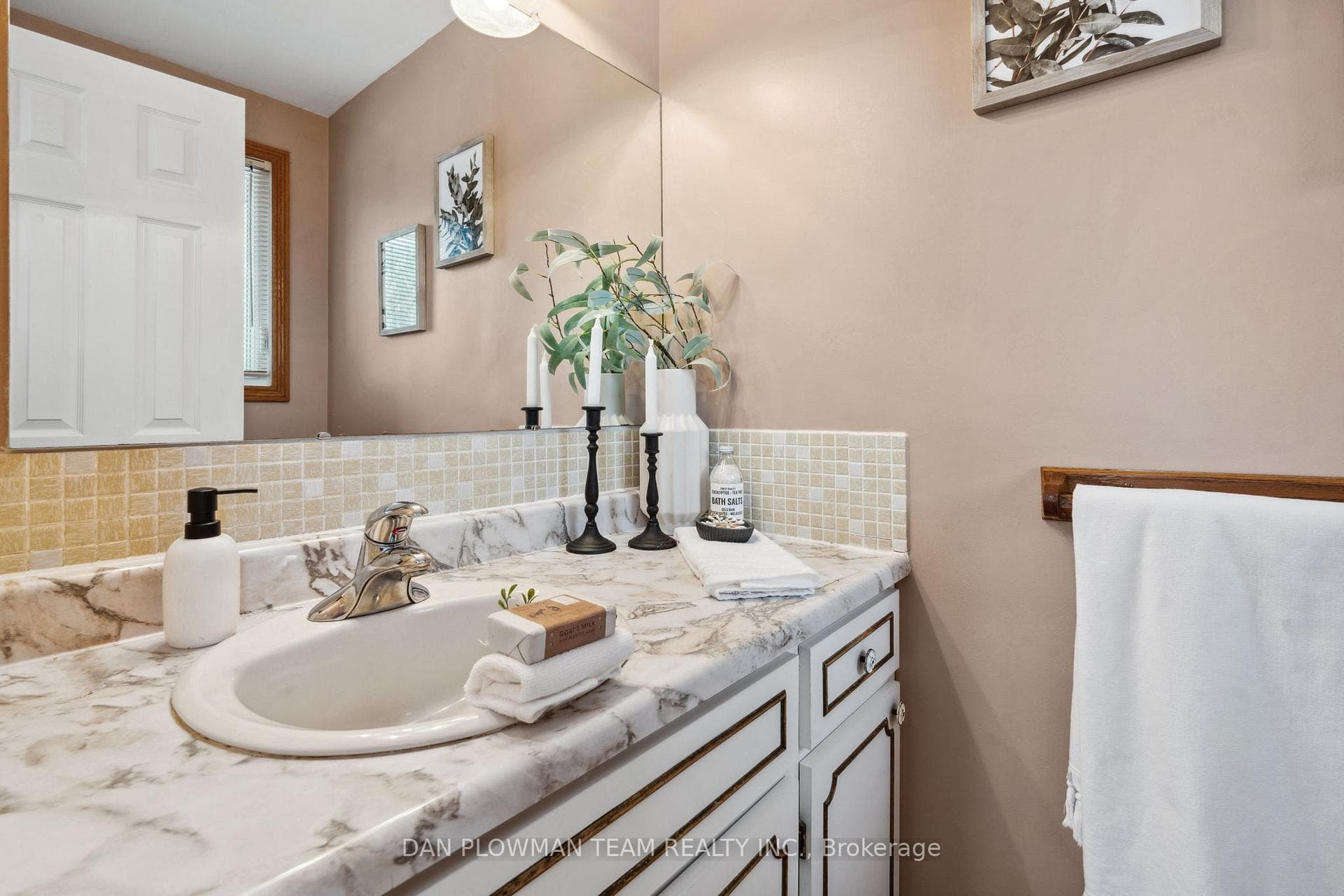 4880 Liberty Street photo 21
