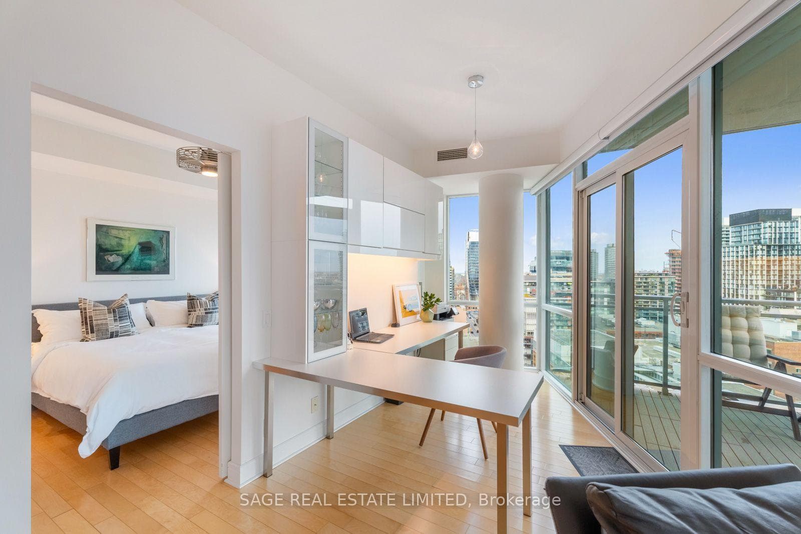 112 George St #1706