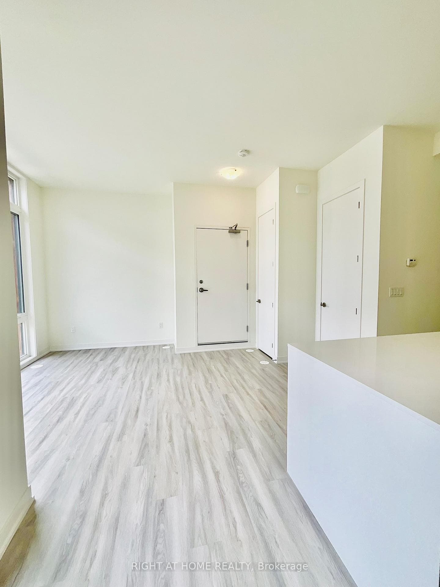 8 Steckley House Lane Unit 212 photo 8