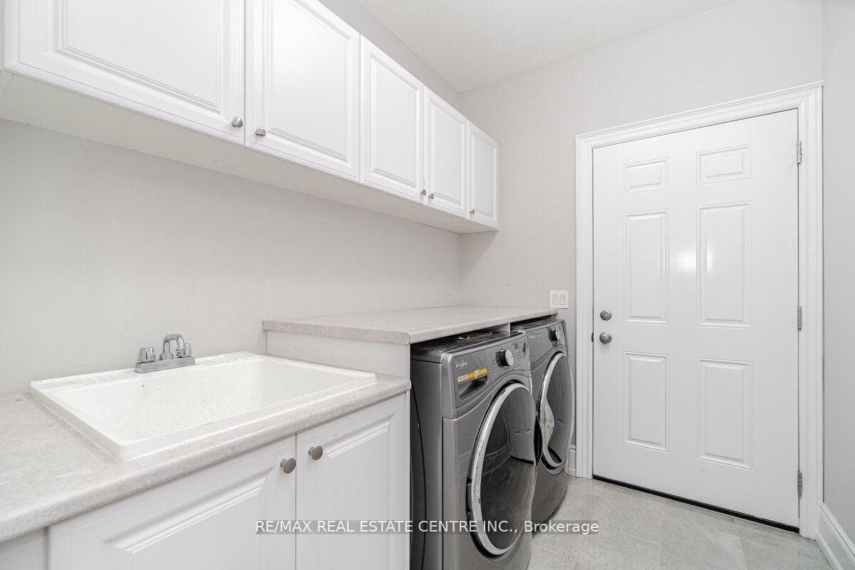 34 HAMILTON Court photo 13