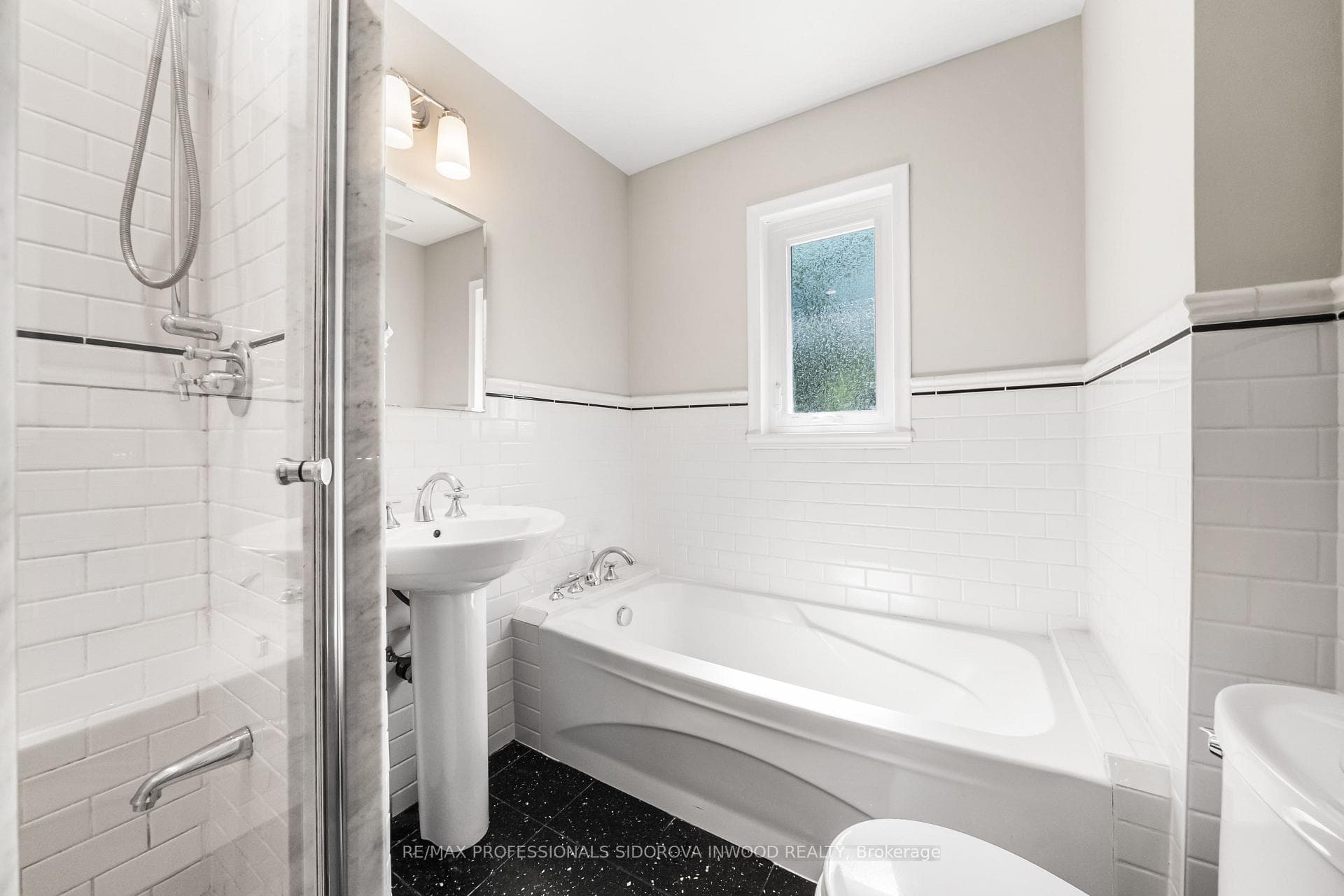 82 Durie Street photo 20