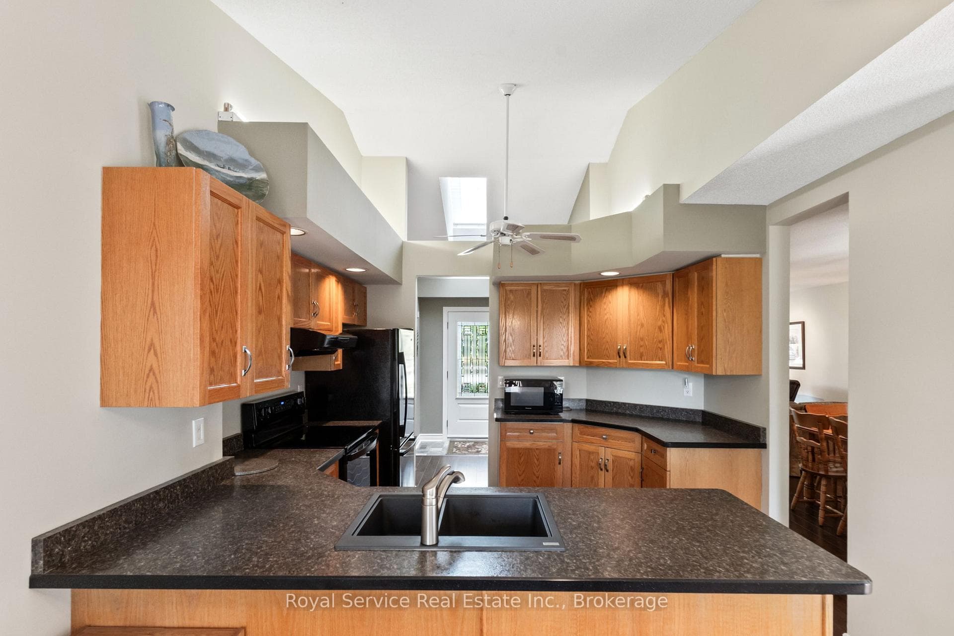 33 Russell Hill Road photo 11