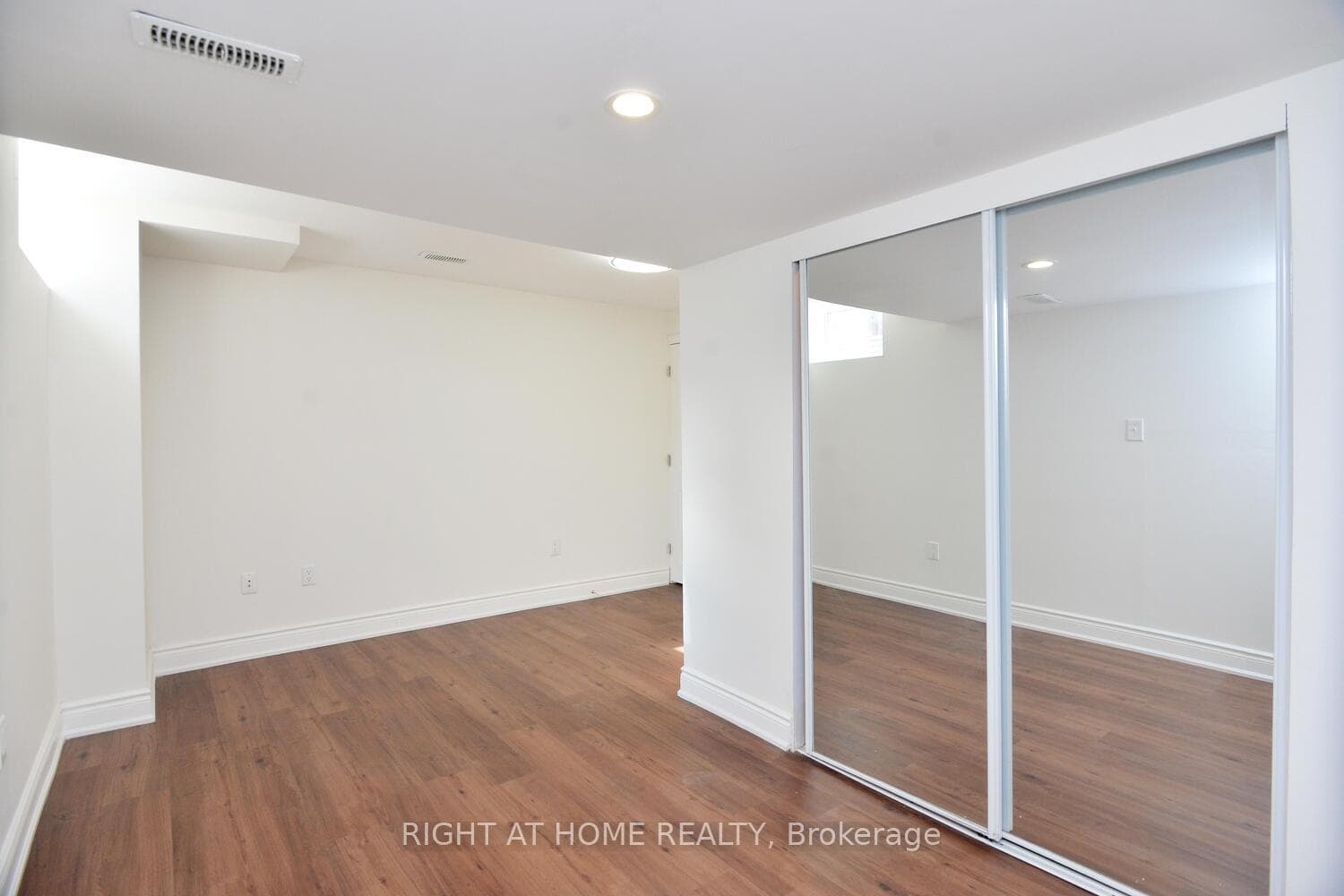 3150 Erin Centre Boulevard Unit 159 photo 41