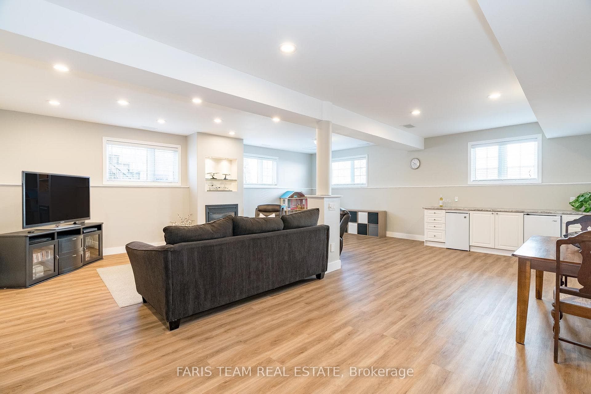 2814 Ireton Street photo 15
