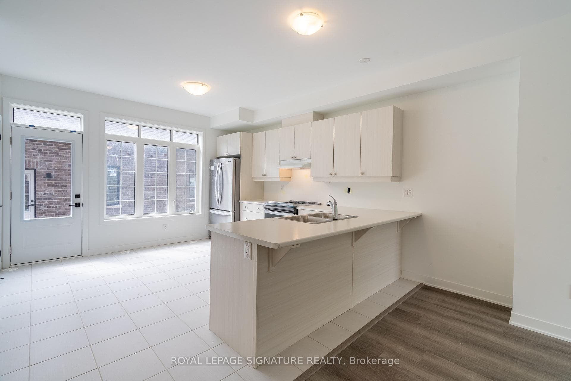 23 Selfridge Way Unit 70 photo 9