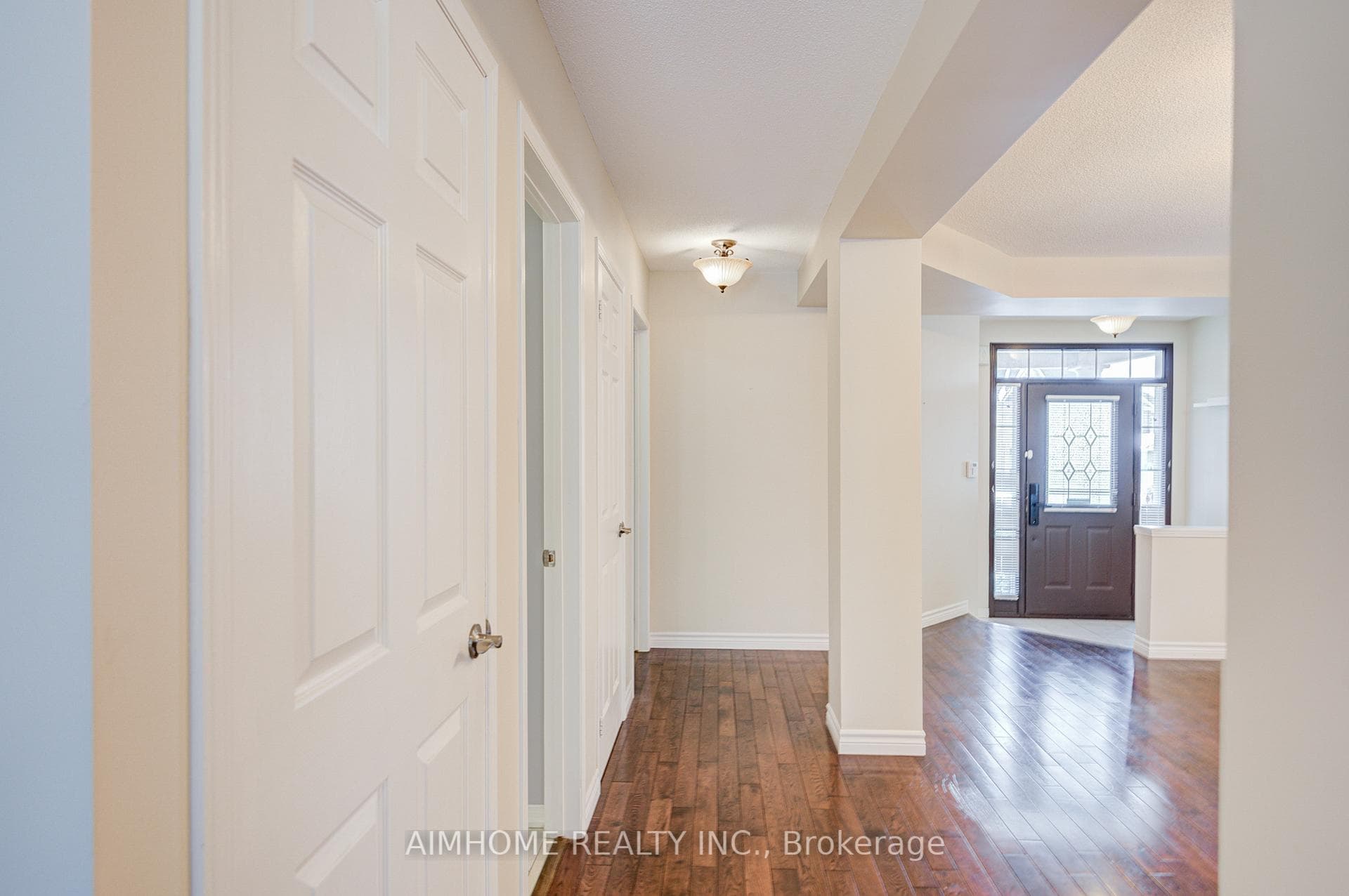 562 Mcbean Avenue photo 10