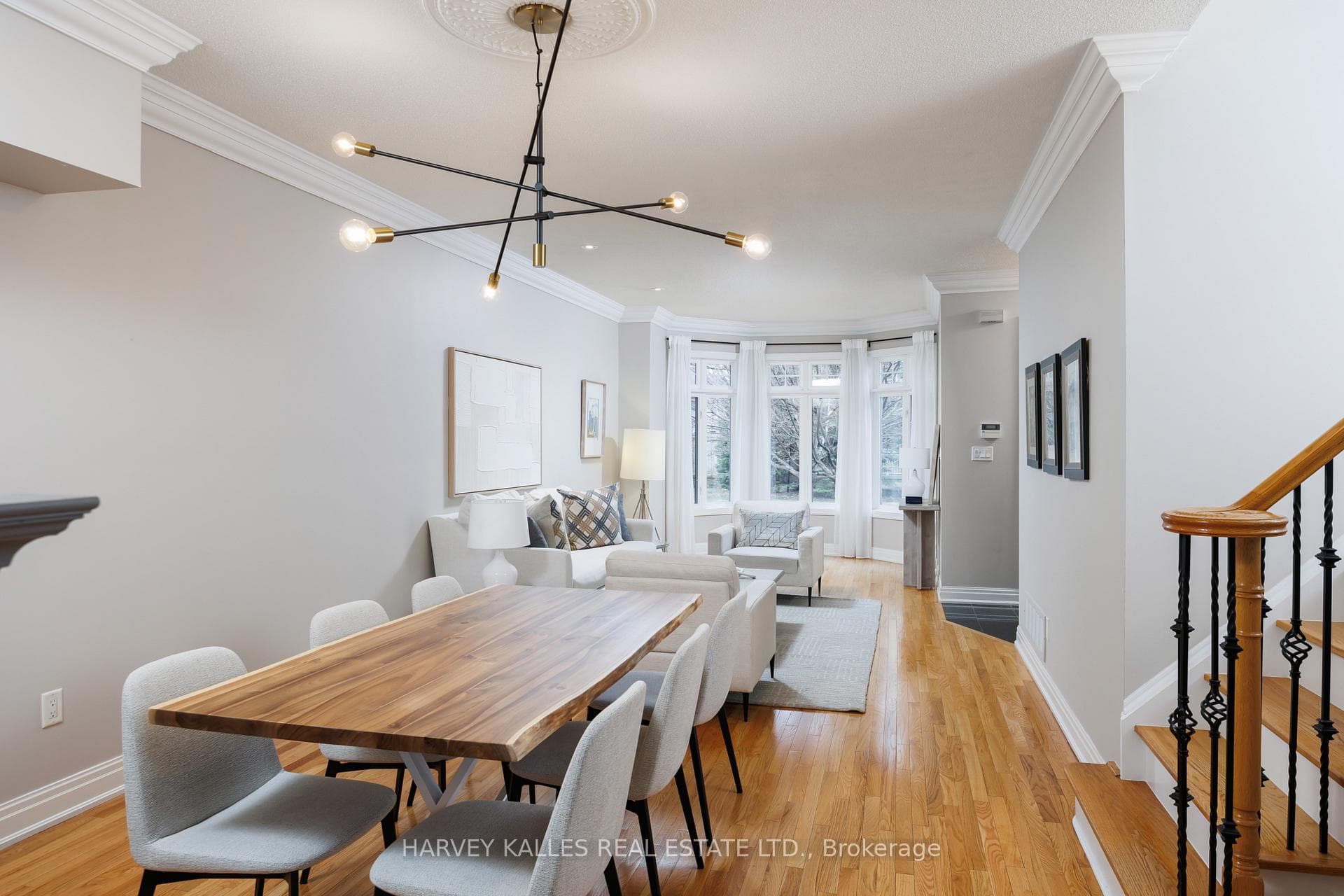 157 St Lawrence Drive photo 10