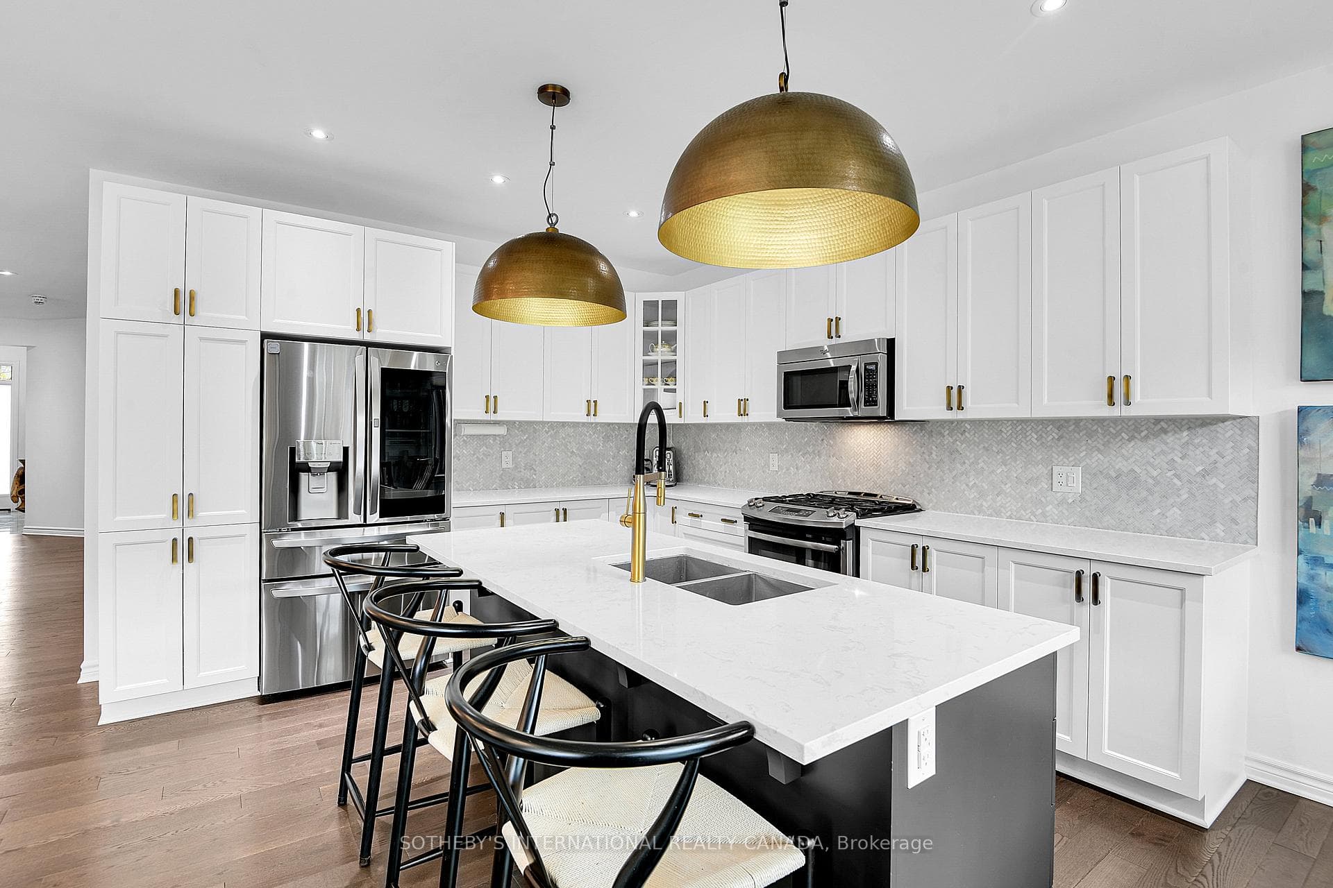 727 Bunchberry Way photo 9